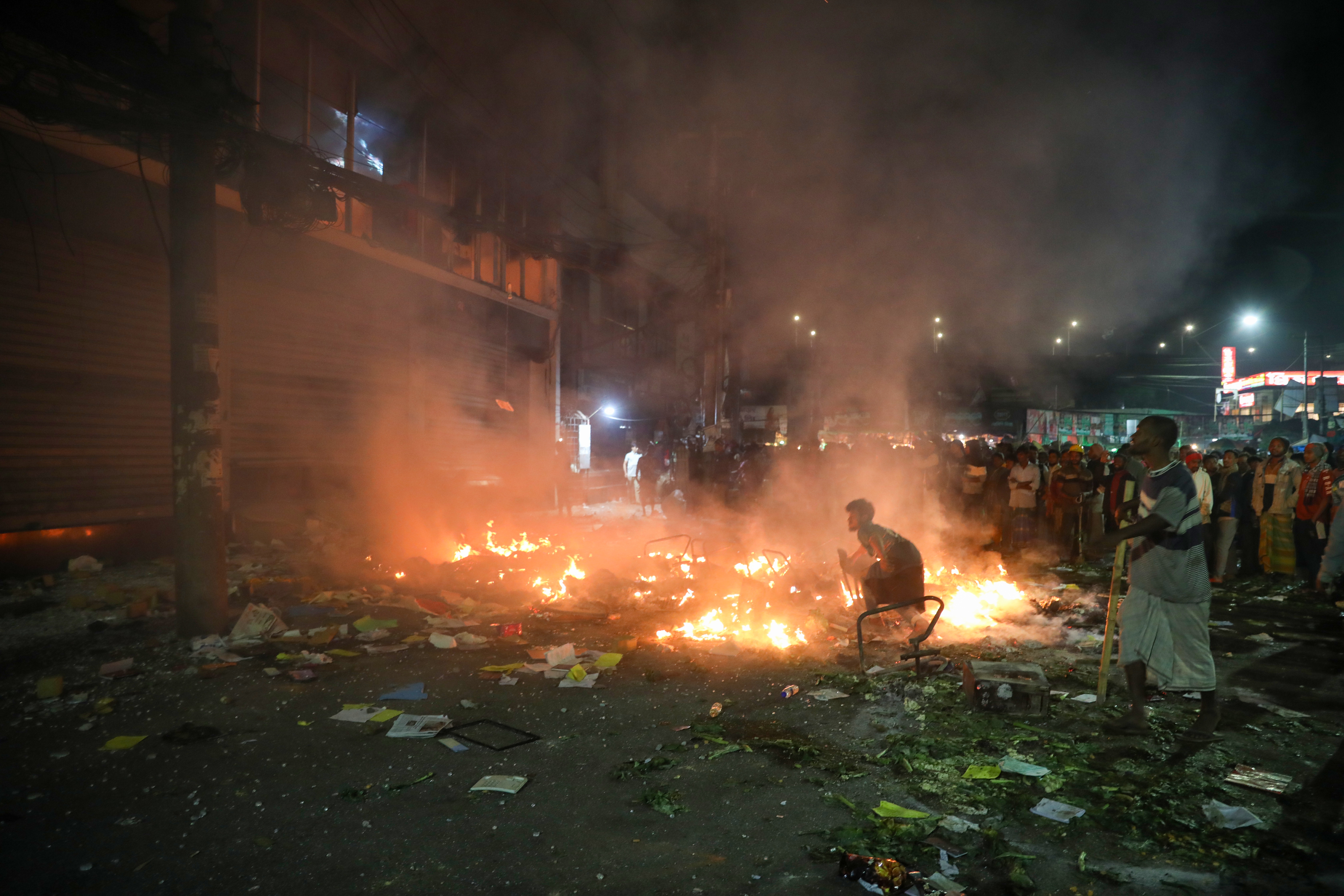 Protests erupt in Dhaka after death of Inqilab Mancha spokesperson Sharif Osman Hadi