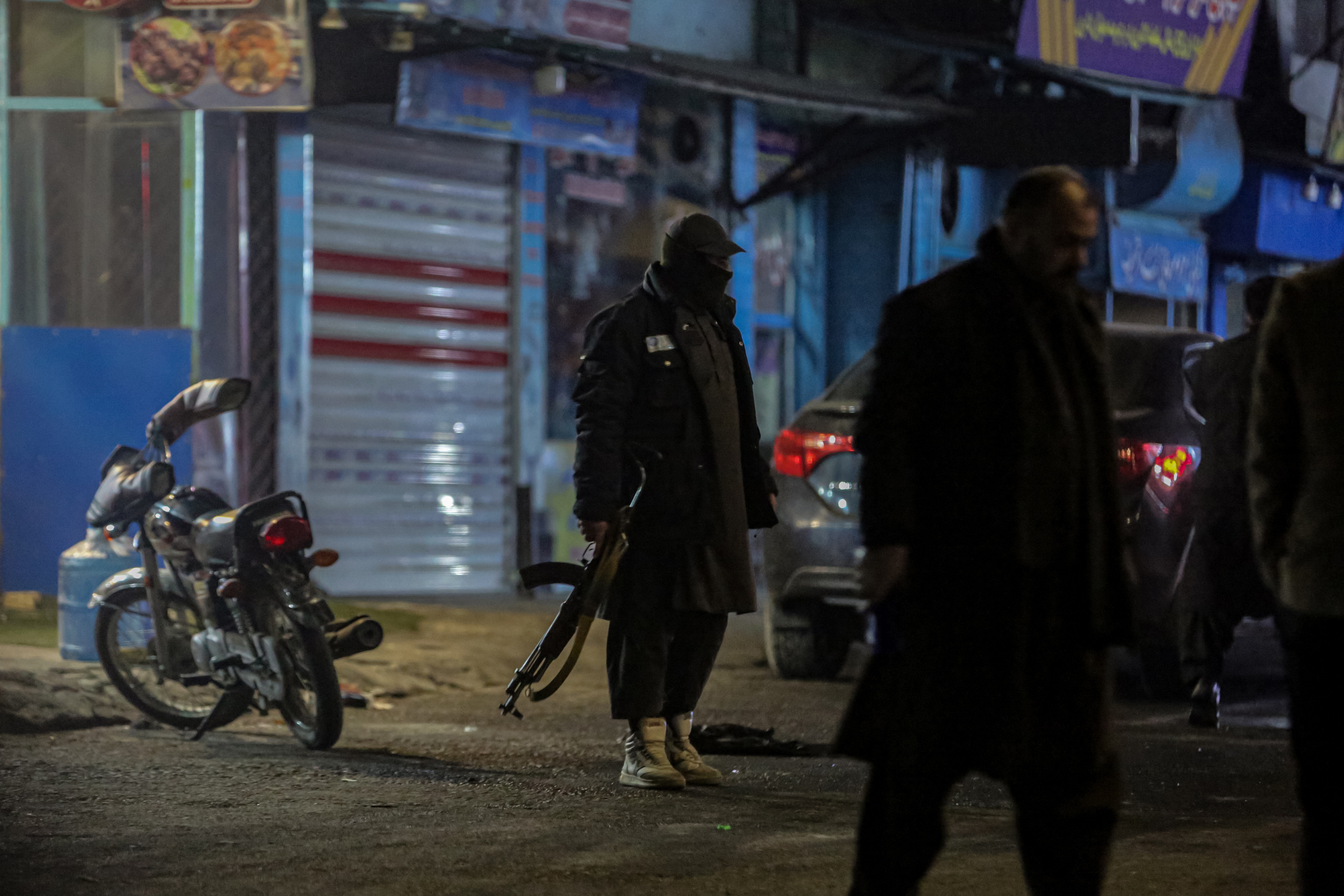 Security forces stand at the site of an explosion in Kabul, Afghanistan, 19 January 2026. Kabul police said, a blast struck near a Afghan-Chinese Muslim restaurant in Shahr-e-Naw, killing seven and injuring others. The cause remains under investigation.  EPA/SAMIULLAH POPAL