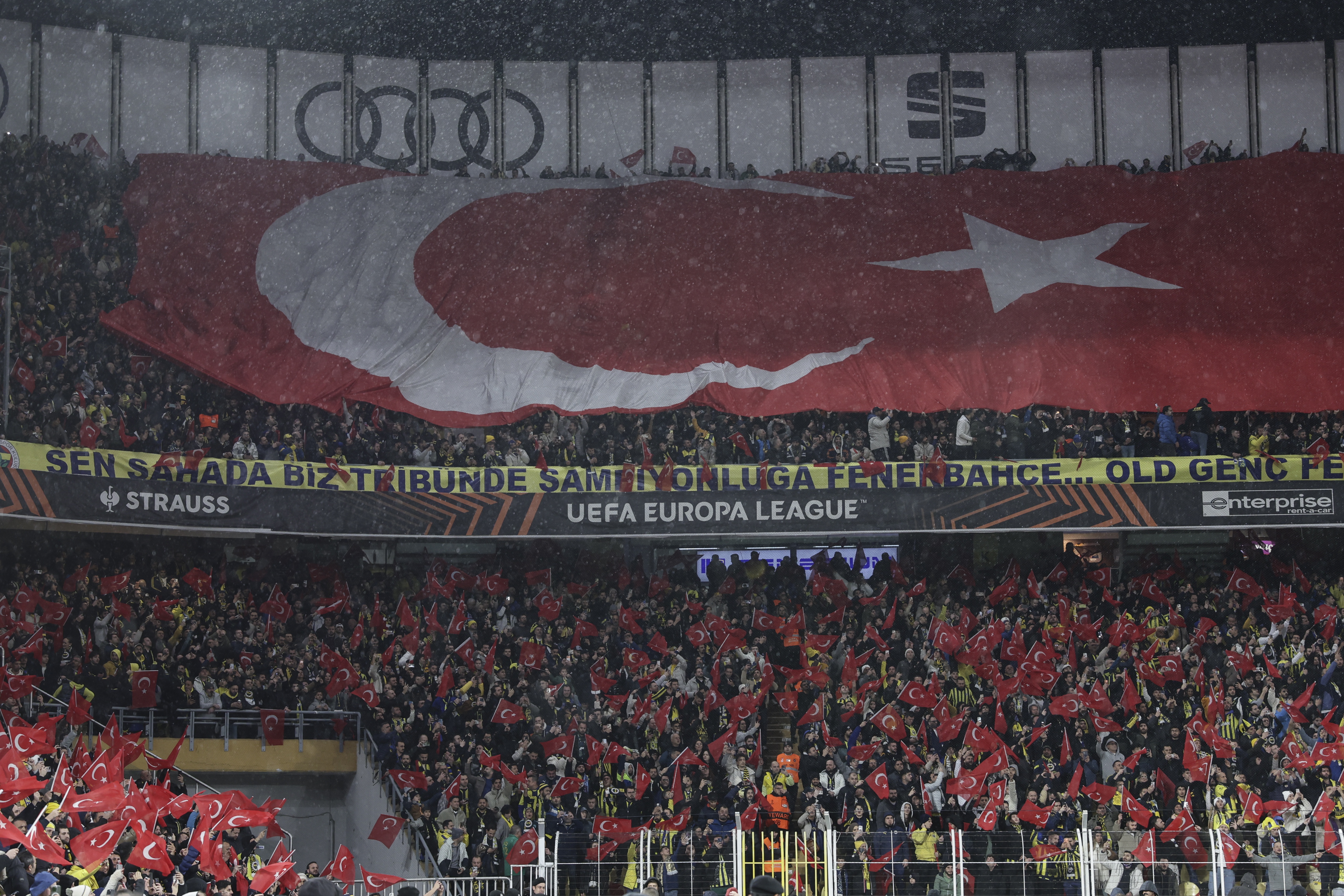 Supporters of Fenerbahce hold Turkish flags ahead of the UEFA Europa League soccer match between Fenerbahce SK and Astona Villa, in Istanbul, Turkey, 22 January 2026.  EPA/ERDEM SAHIN