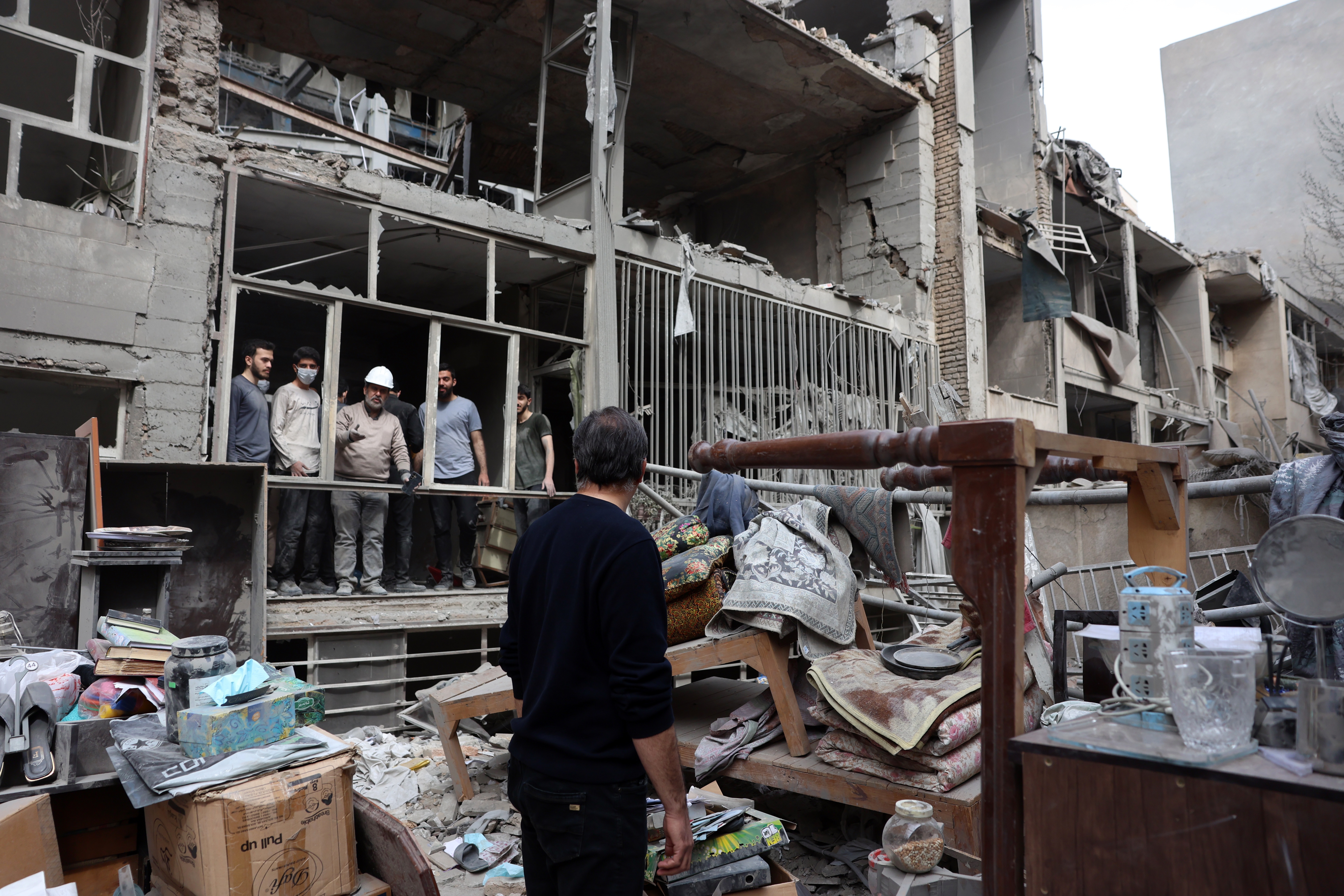 US and Israel continue strikes on Iran