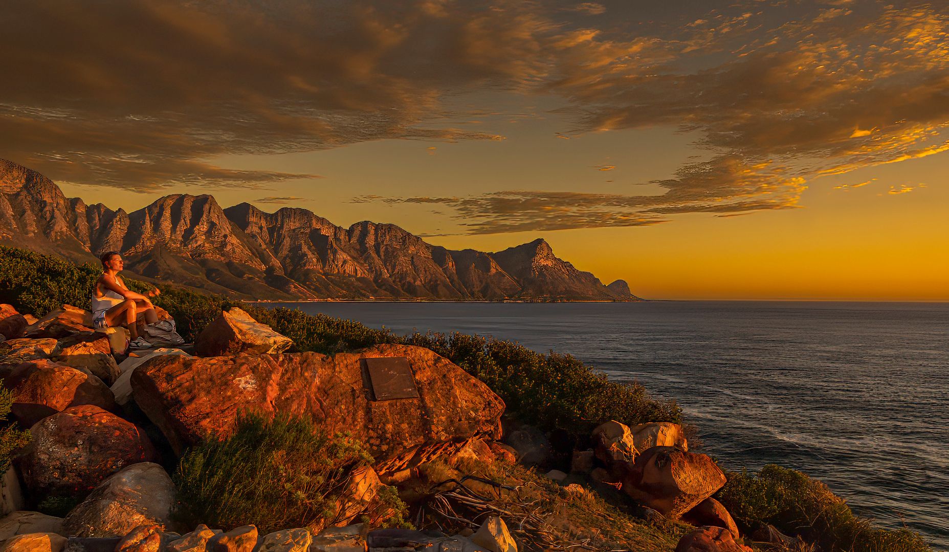 Kogel Bay sundown. Photographer: Dave Gordon
