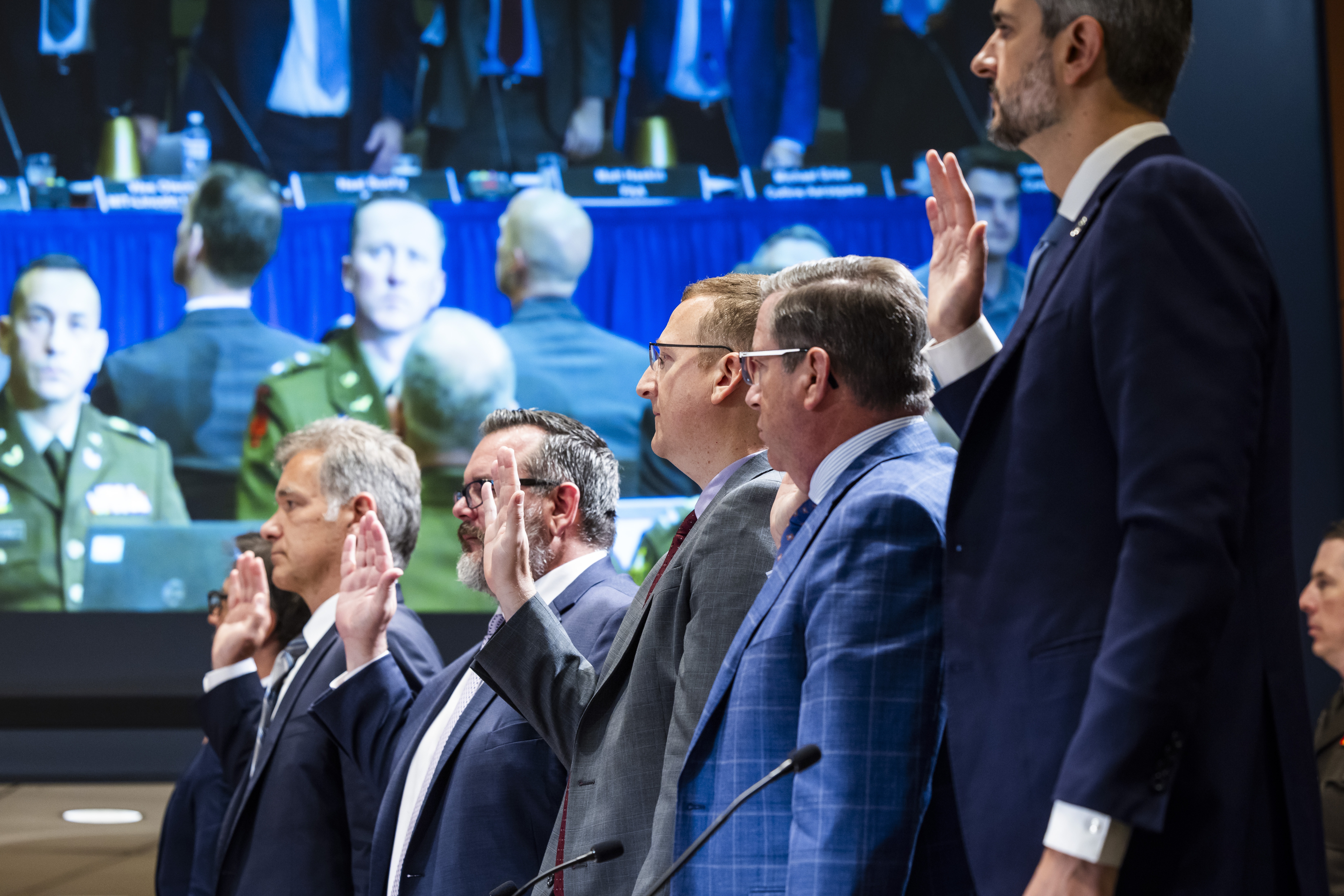 Witnesses are sworn-in at the start of a National Transportation Safety Board (NTSB) hearing to examine the mid-air collision between American Airlines Eagle flight 5342 and a US Army Black Hawk helicopter over the Potomac River at the NTSB Boardroom in Washington DC, USA, 01 August 2025. The crash on 29 January 2025, which claimed the lives of 67 people, was the deadliest aviation disaster in the US since November 2001.  EPA/JIM LO SCALZO