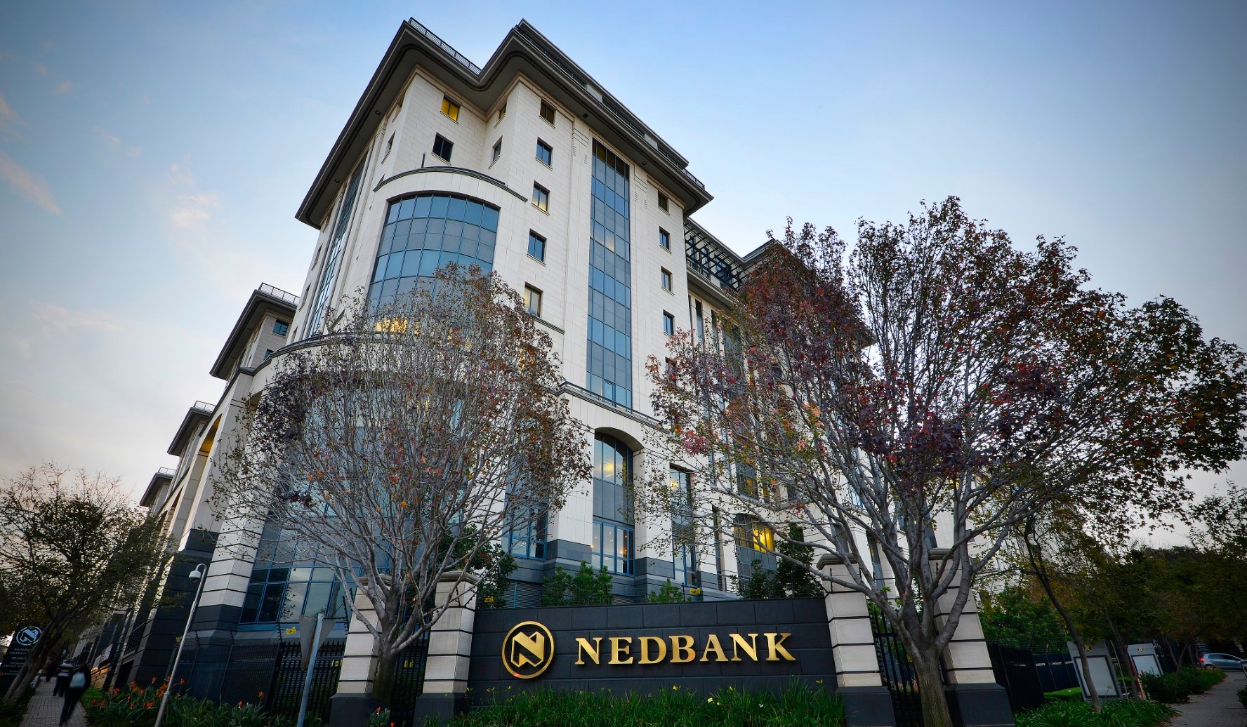 Trust and technology in mid-corporate banking