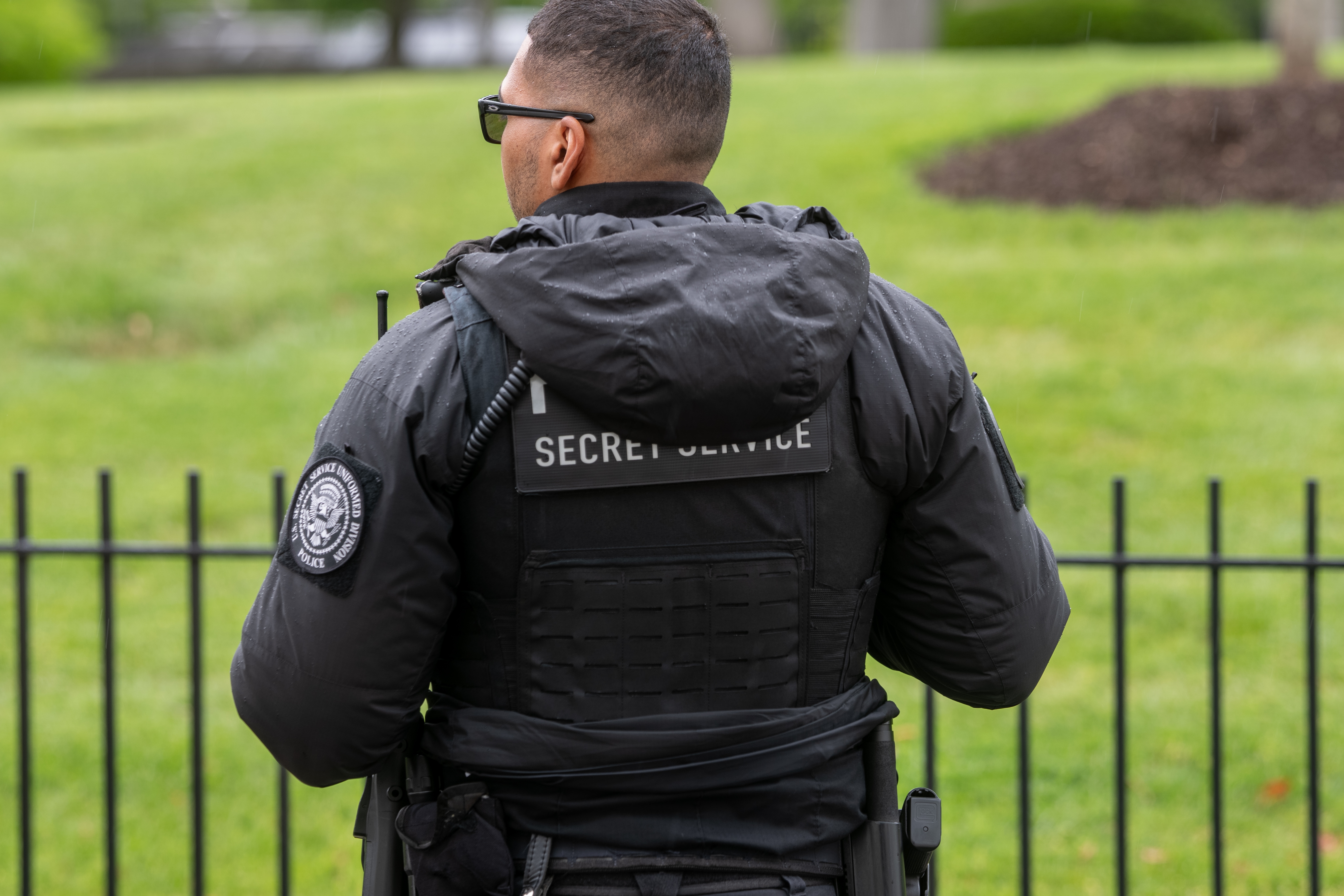 White House North Lawn briefly evacuated following security precaution
