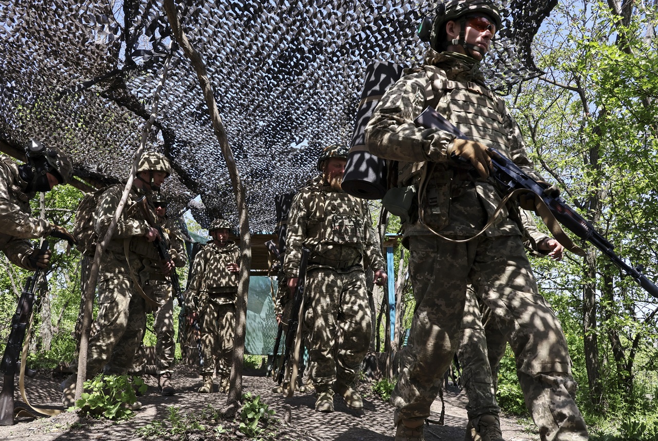Ukrainian recruits train in Zaporizhzhia region