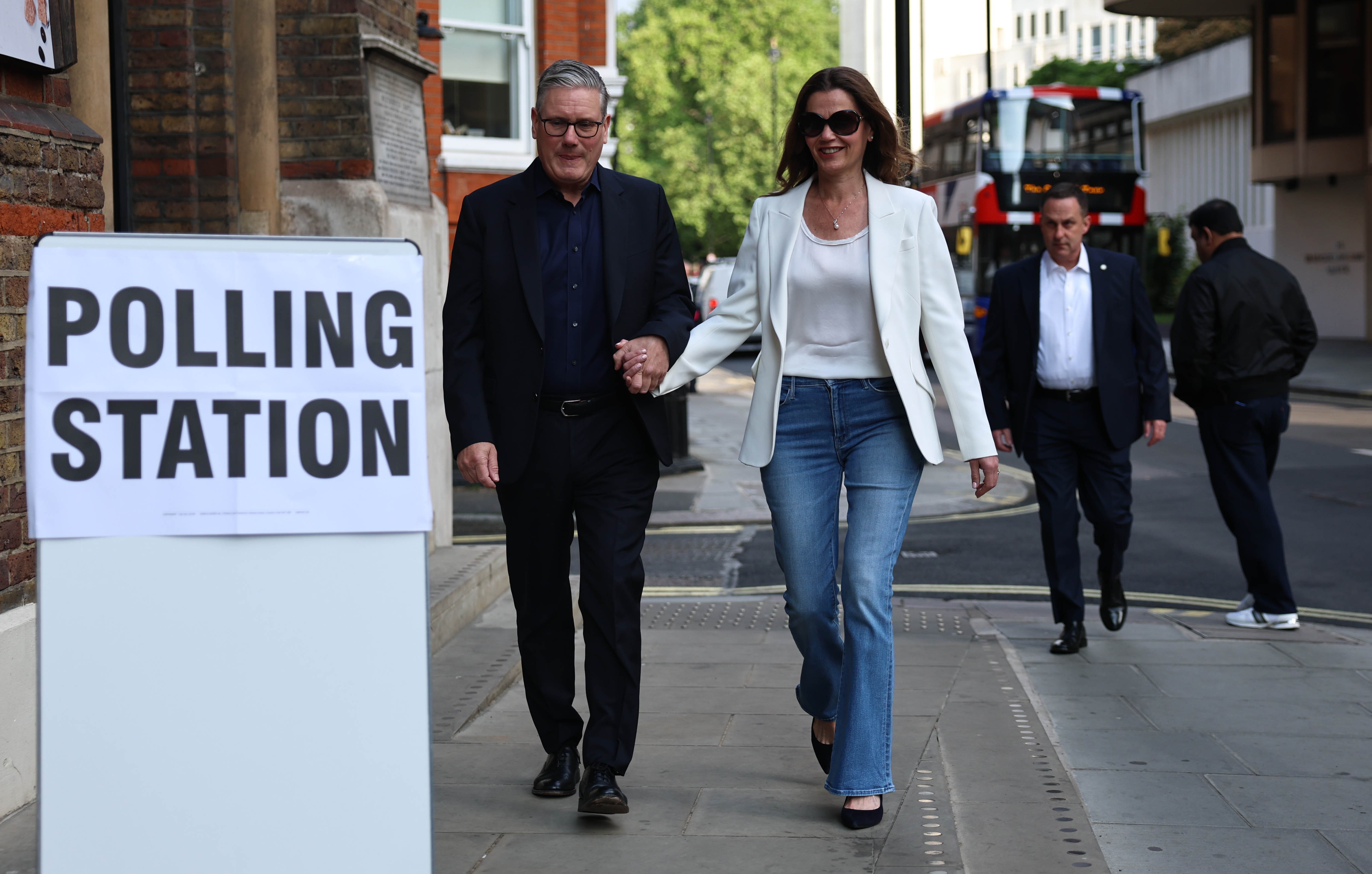Britain's Prime Minister Keir Starmer (L) and his wife Victoria (R) arrive at a polling station in London, Britain, 07 May 2026. Local elections take place across the United Kingdom on 07 May 2026.  EPA/NEIL HALL
