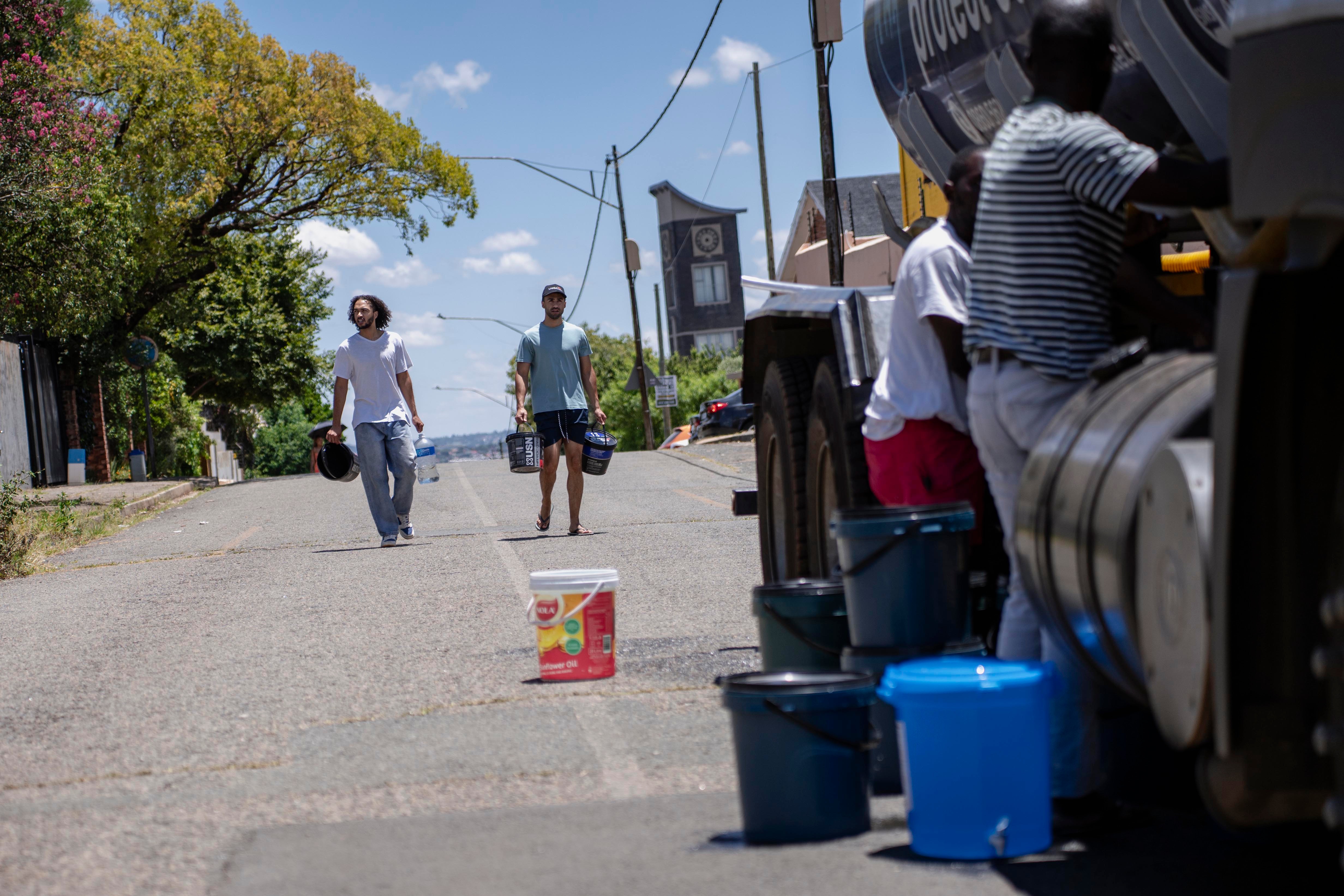 GROUNDUP: Joburg won’t name its water tanker suppliers despi