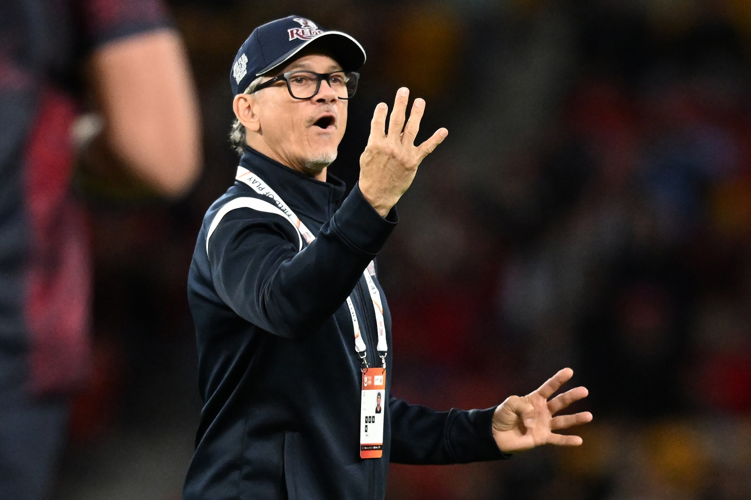 Les Kiss takes over Wallabies with job shaped by recent inconsistency