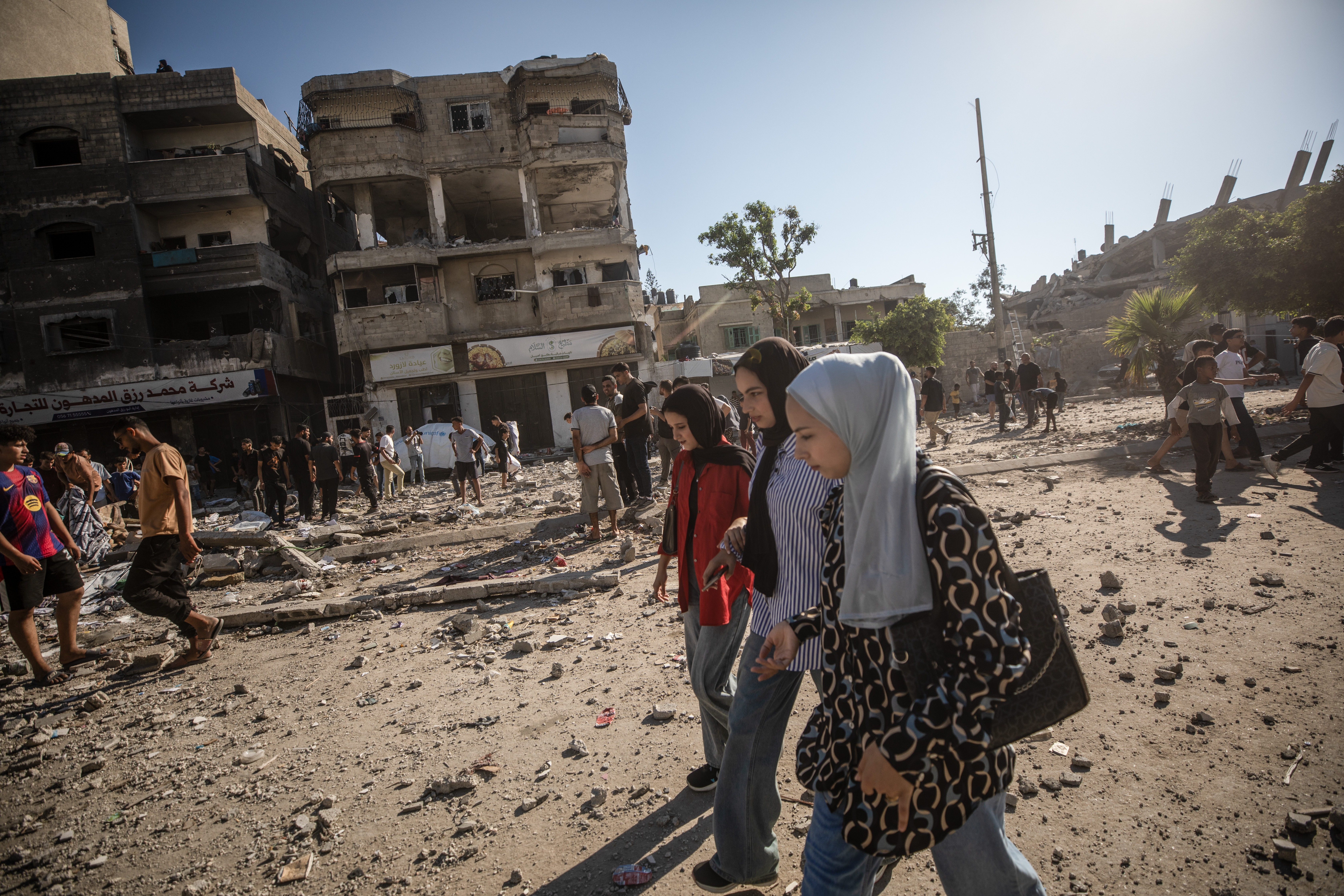 Mother’s daily search for water in Gaza highlights worsening health crisis