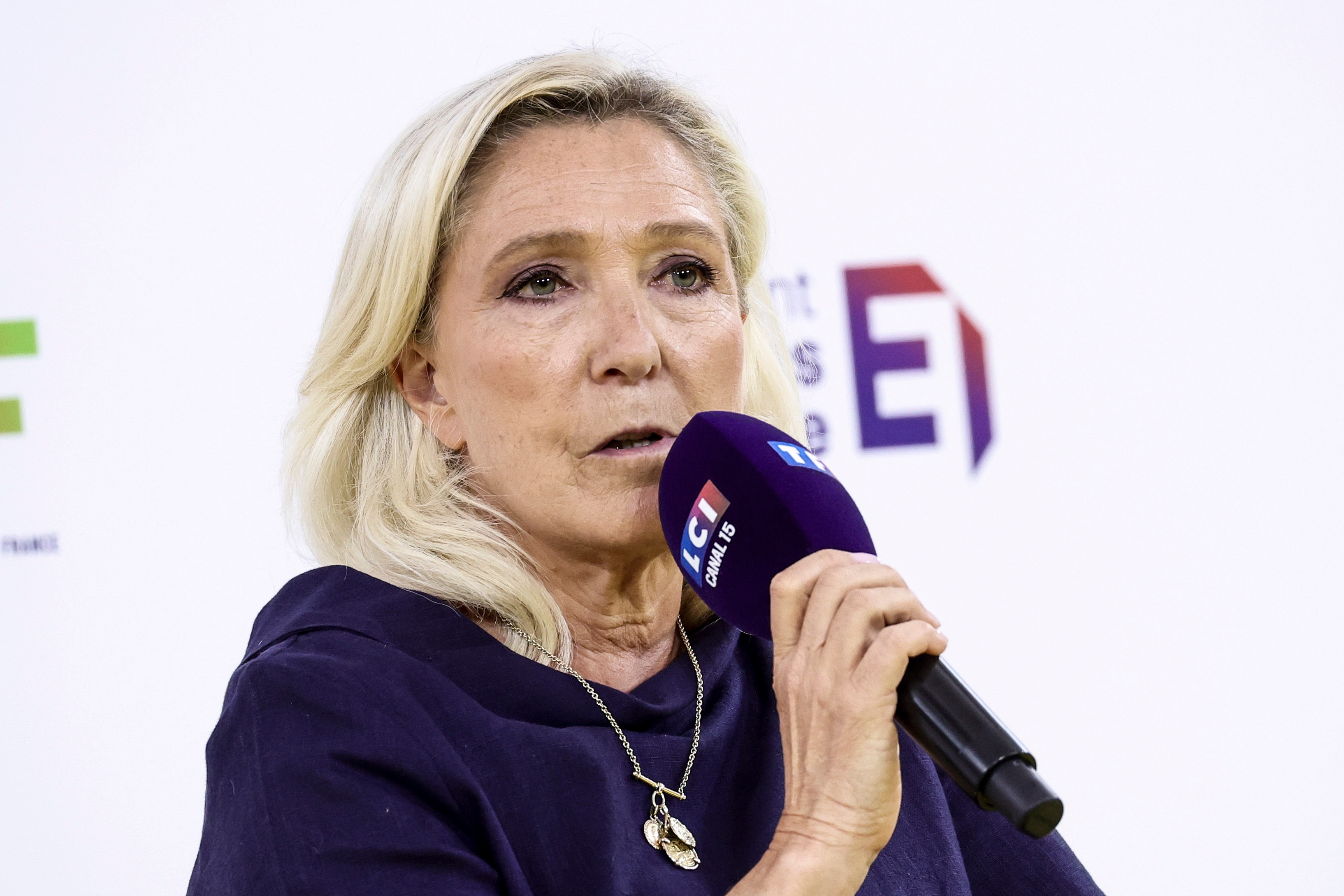 Marine Le Pen pledges spending cuts in bid to win business leaders’ support