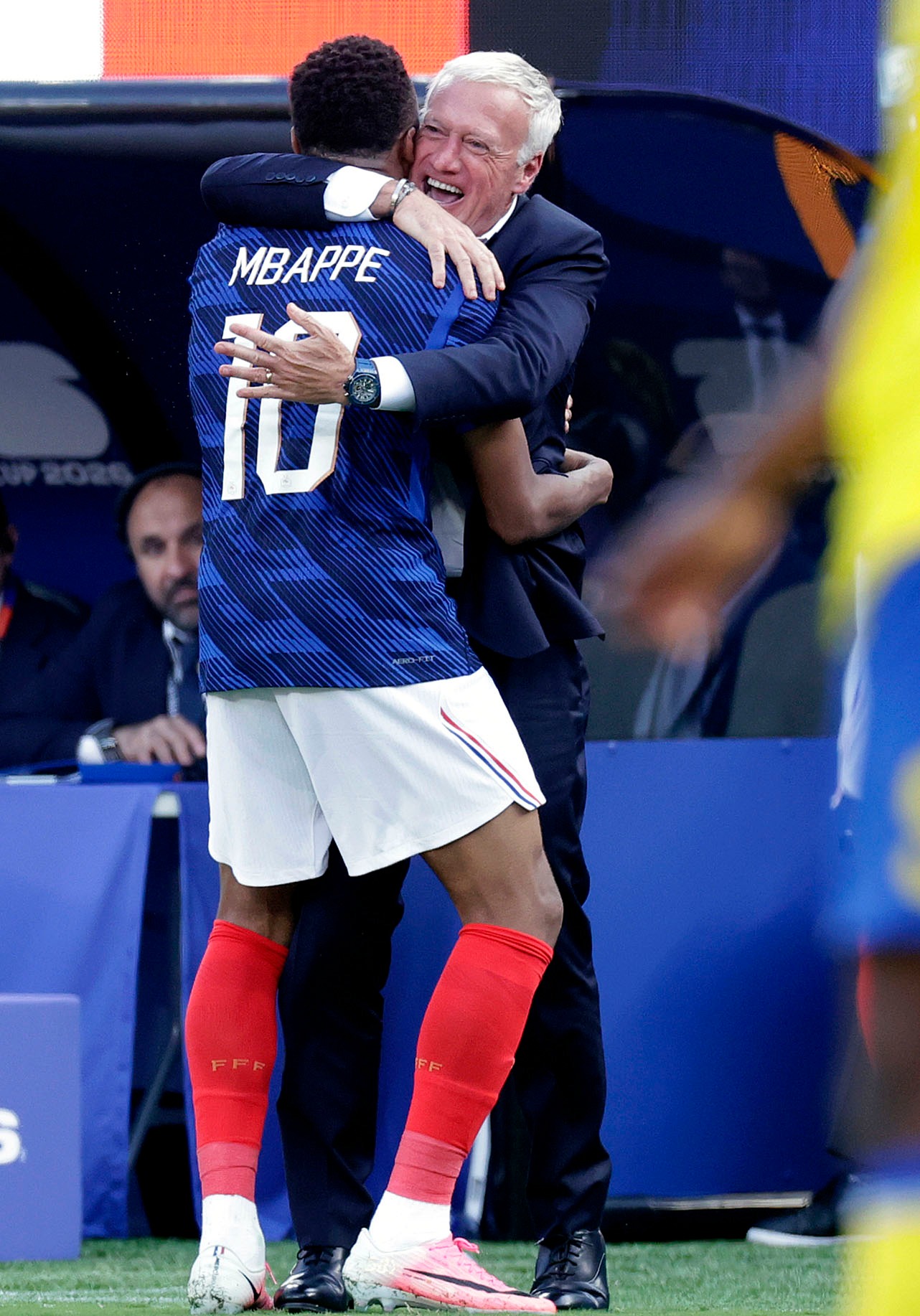 DEEP CONNECTIONS: Bond between Mbappé and Deschamps driving France while Mexico dare to dream