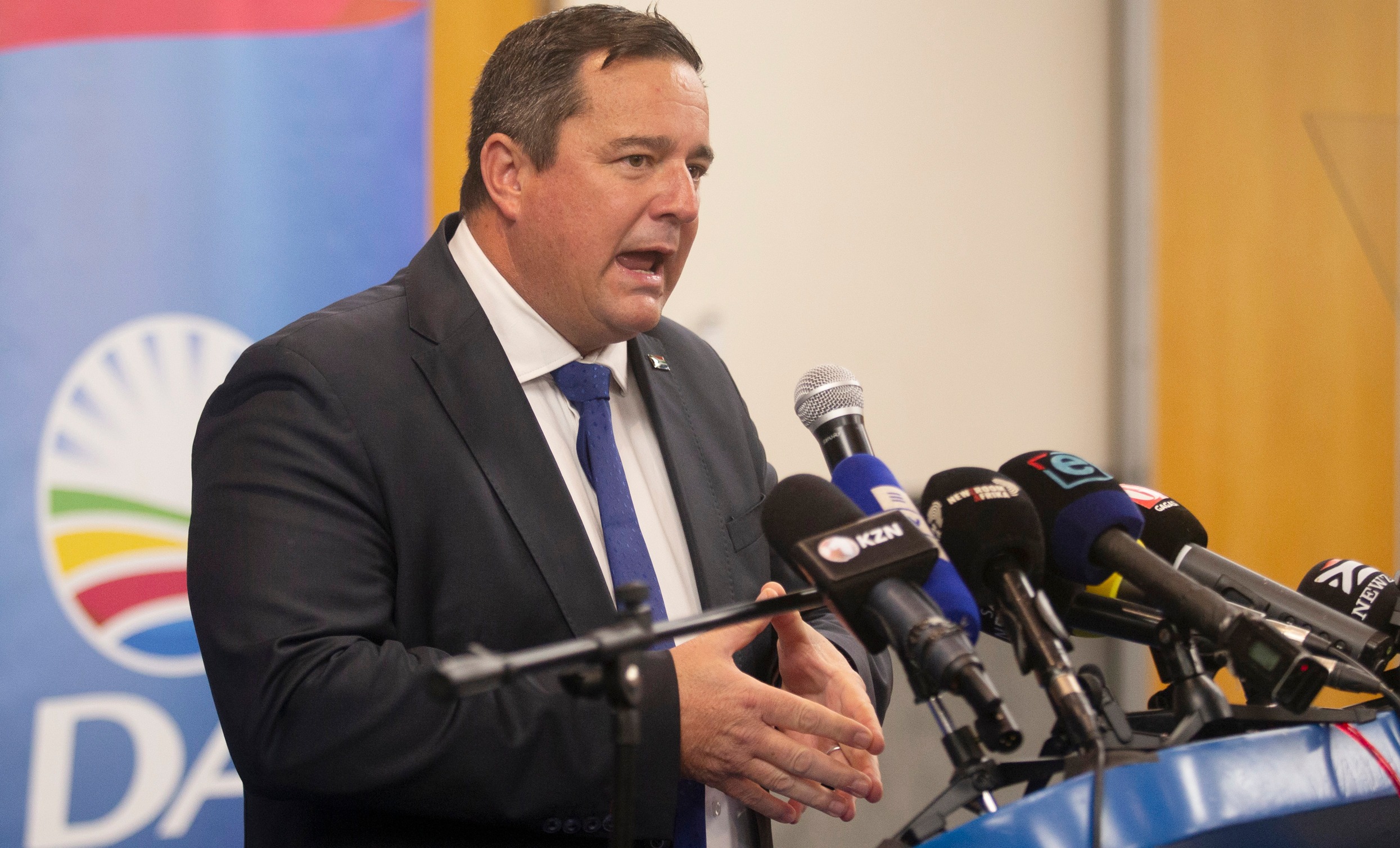 DA leader John Steenhuisen speaks at a press conference where he announced he will not seek re-election to the DA's leadership, at the Riverside Hotel in Durban on 4 February 2026. (Photo: Rogan Ward)