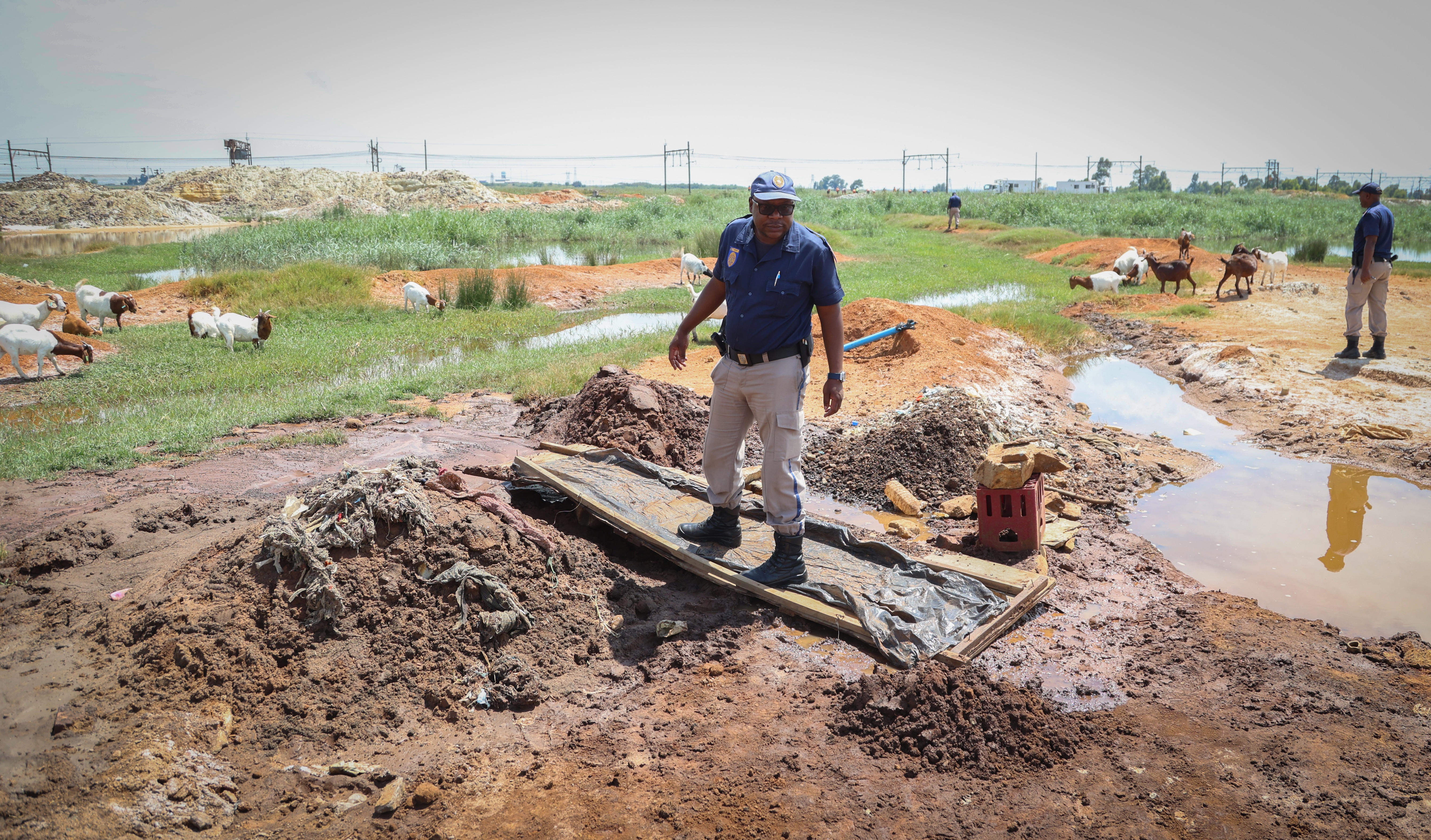 Tumi-Authorites- Springs gold