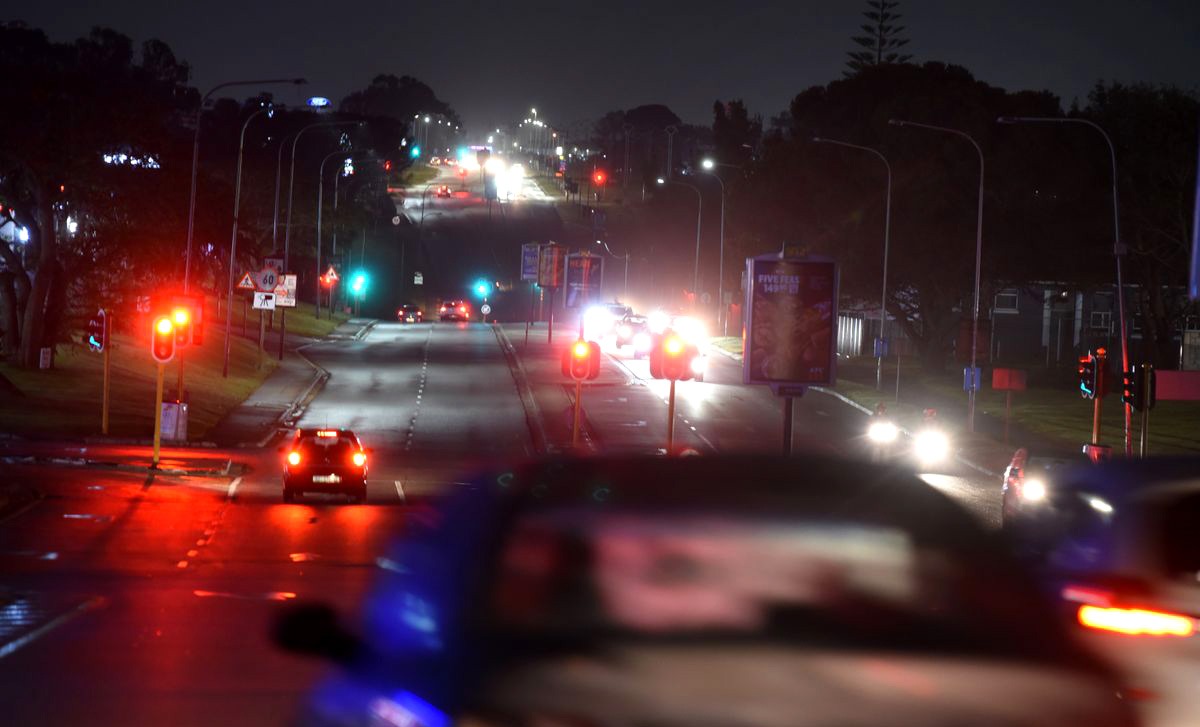 Nelson Mandela Bay councillors want names of officials involved in R35m streetlight tender scandal 