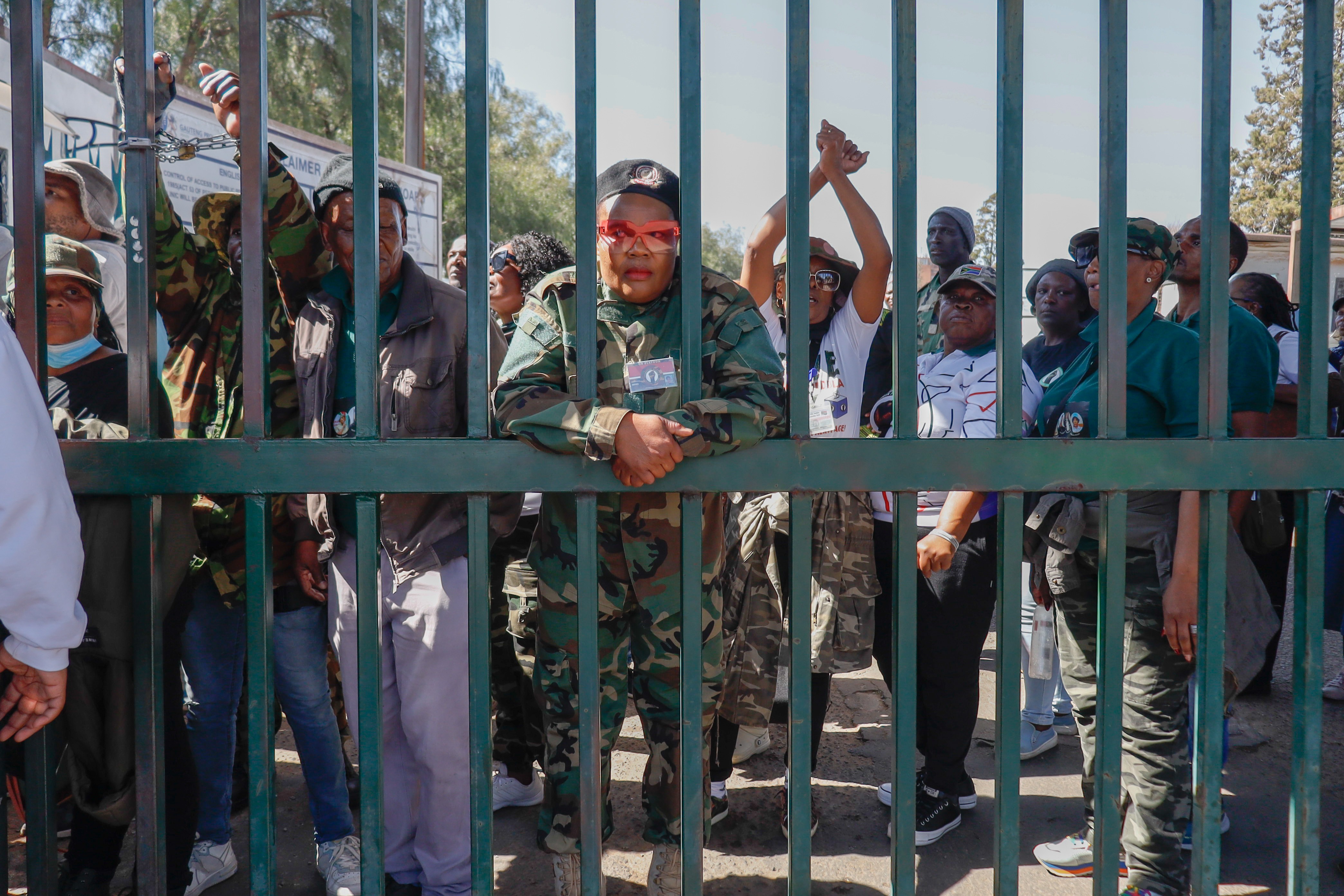 Court orders authorities to act against anti-migrant harassment at hospitals and clinics