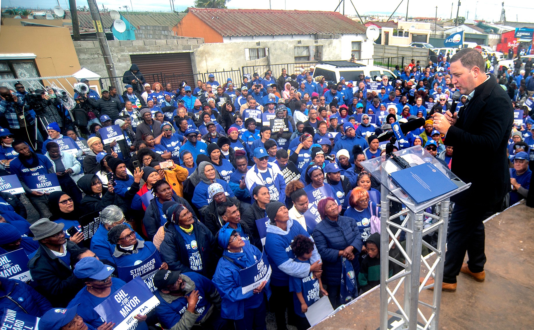 Cape Town mayor proposes Metro Police detective branch, prompting policing jurisdiction dispute