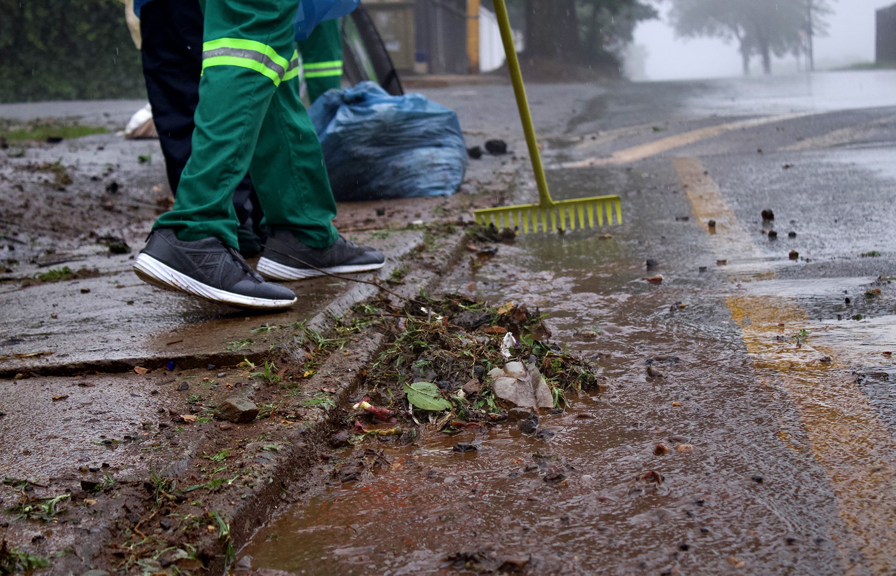 Litter was picked up, stormwater drains unblocked, and branches and weeds removed in Brixton, Johannesburg, on 13 December by waste reclaimers. (Photo: Lillian Roberts)
