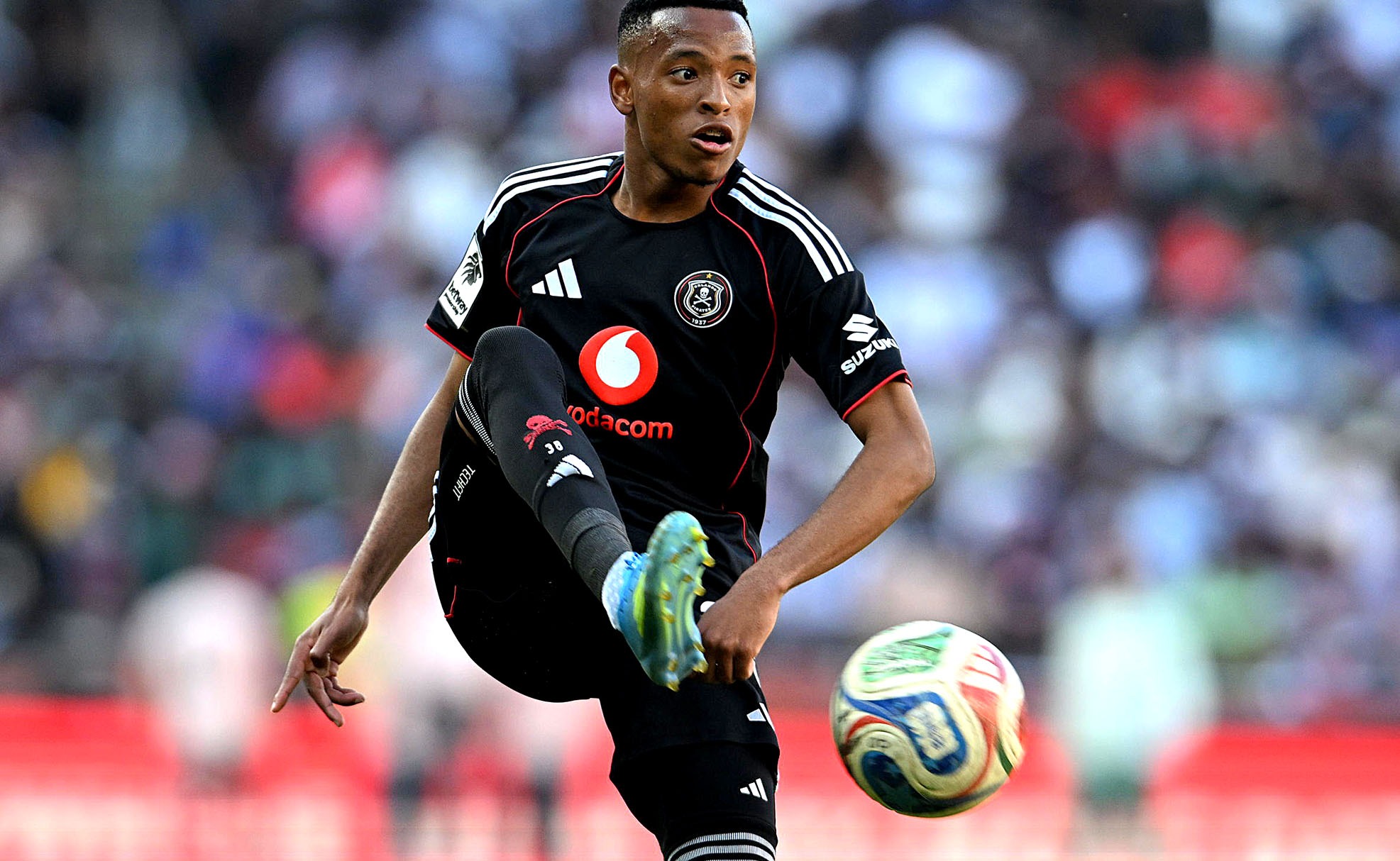 Soccer-Pirates pressure