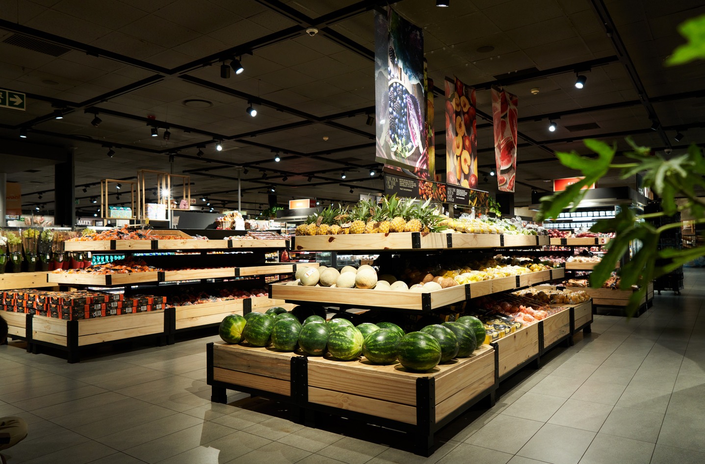 Woolworths' slowing sales show SA's upper-income shoppers tightening their belts too