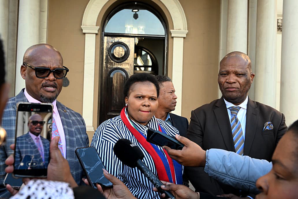 MUNICIPAL PARALYSIS: Nelson Mandela Bay needs 101 