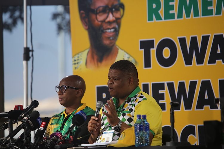 While you were sleeping: 21 December 2017