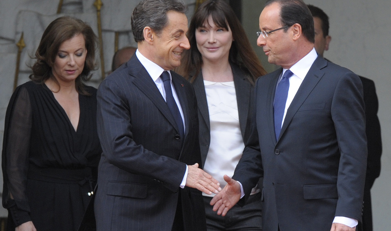France's Hollande gives Sarkozy terse sendoff