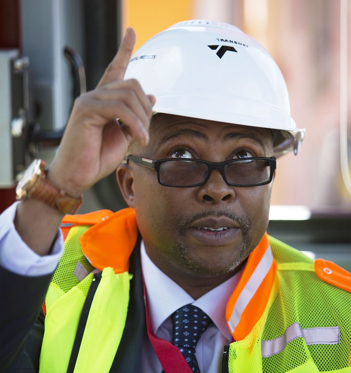 South Africa's Transnet Dismisses CEO Amid Procurement Probe
