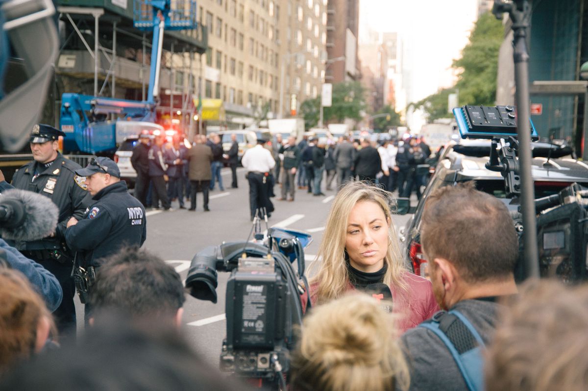 Suspected Bombs to Clinton, Obama, CNN Prompt Broad U.S. Probe