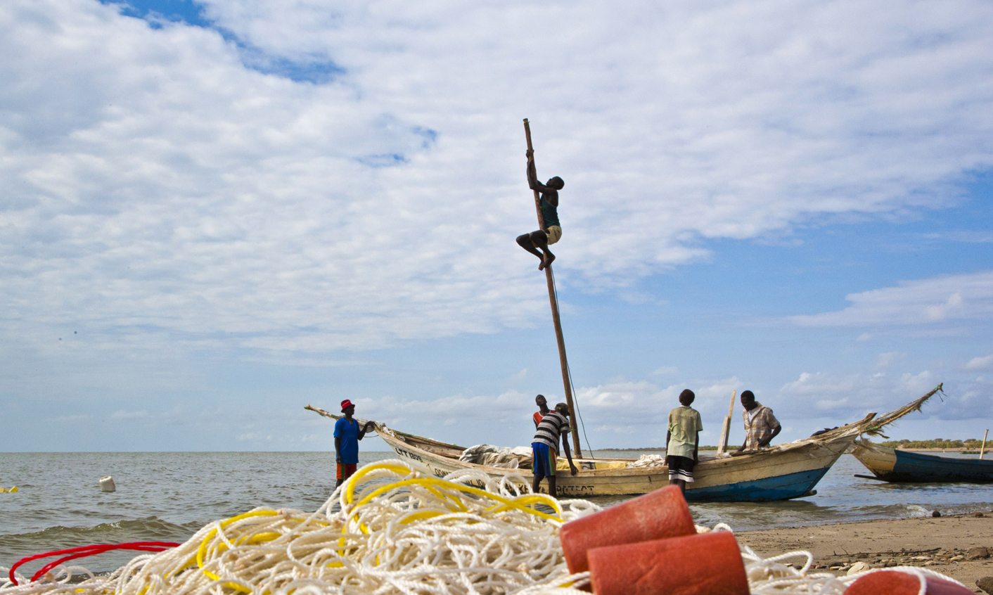 Smuggling threatens entire tilapia species of Kenya’s Lake Turkana