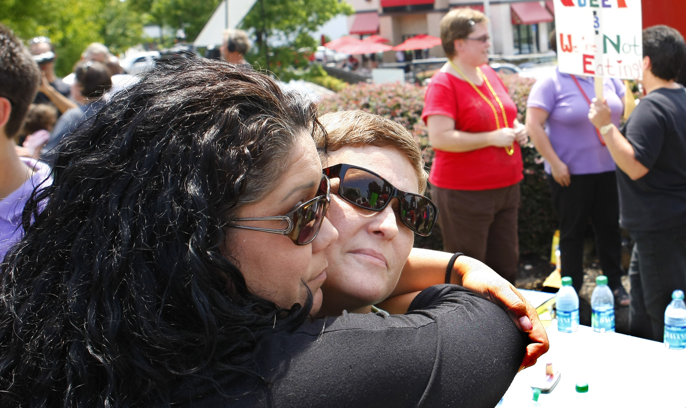 Maryland, Maine approve gay marriage, Washington poised to do so