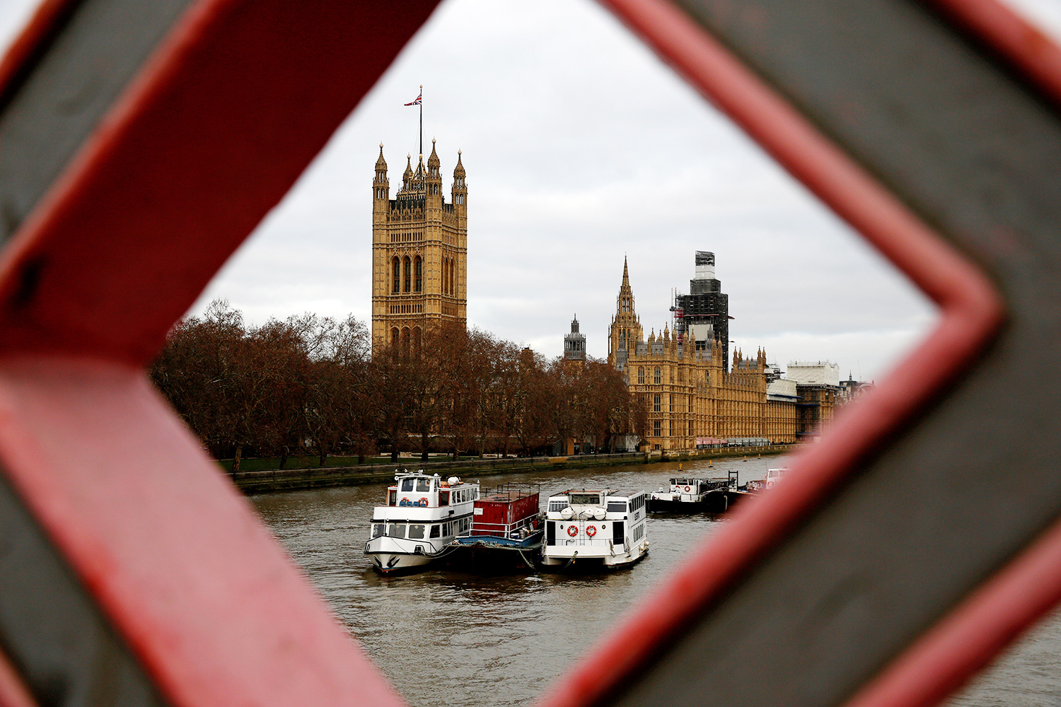 Hammond Says Commons Could Vote on Deal Next Week: Brexit Update