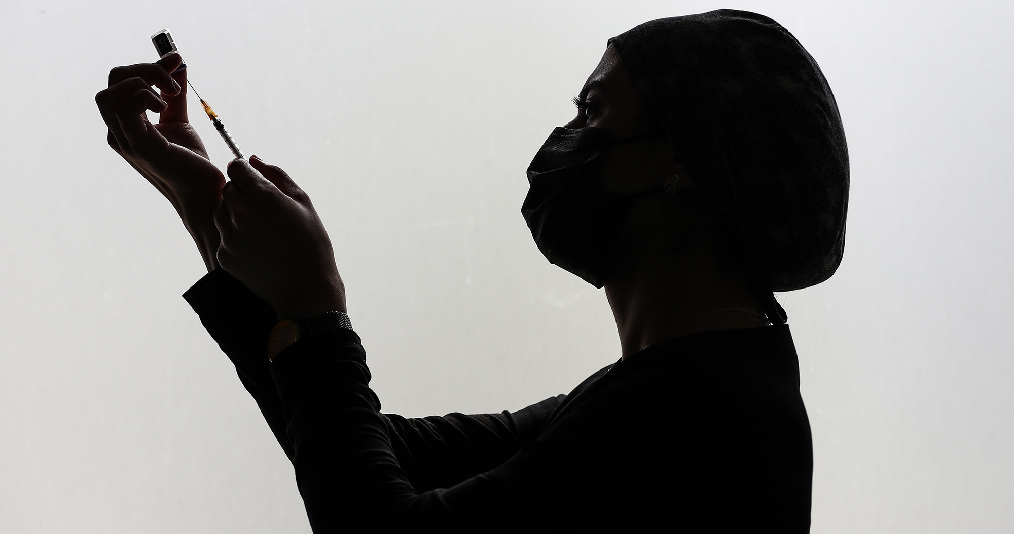 Zweli Mkhize announces imminent arrival of the first batch of the Pfizer Covid vaccine