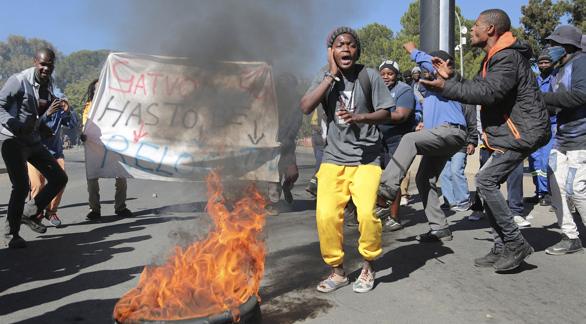 Free State service delivery protests stall vaccinations in Mangaung