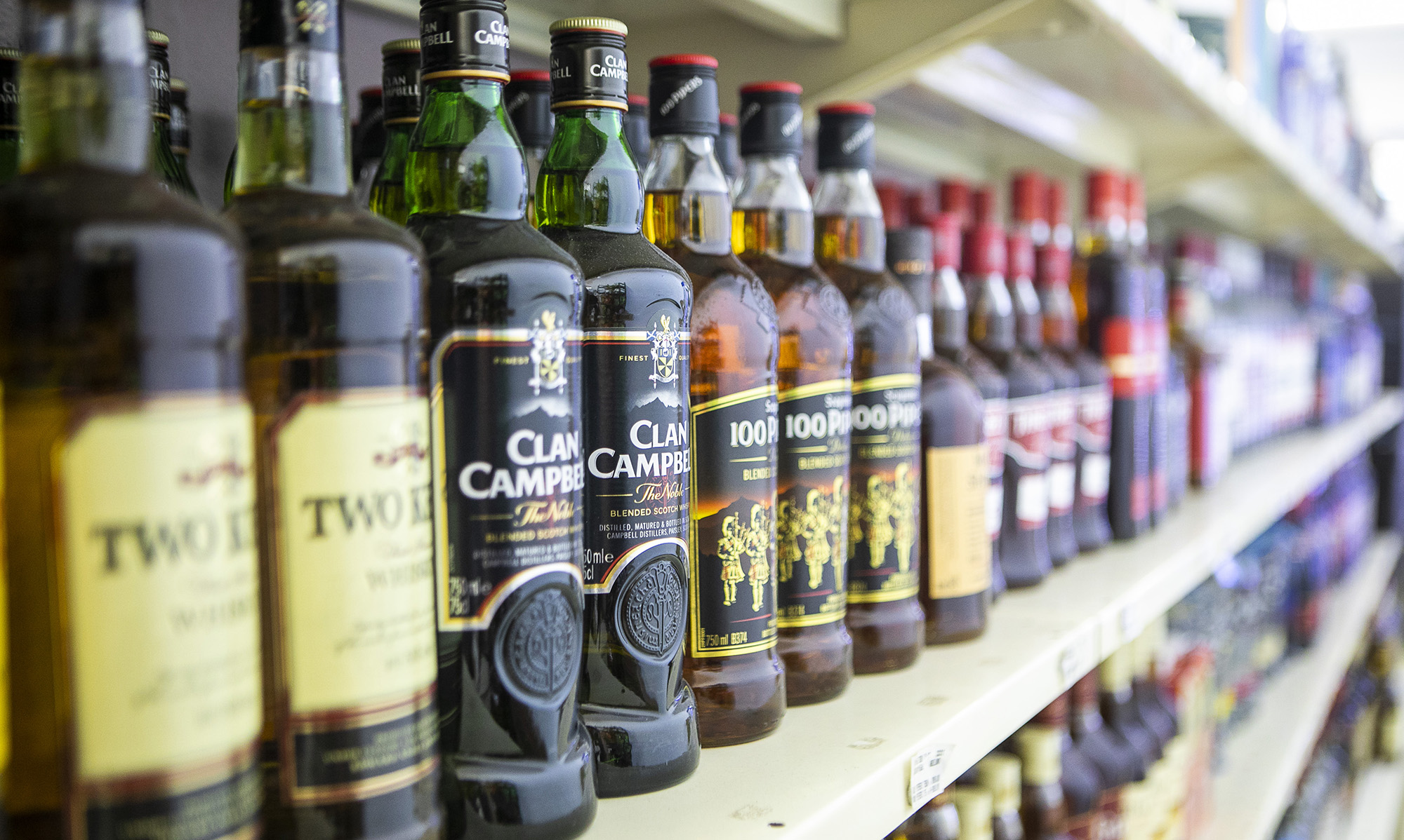 Pick n Pay CEO and alcohol sector urge President Ramaphosa to end the booze ban