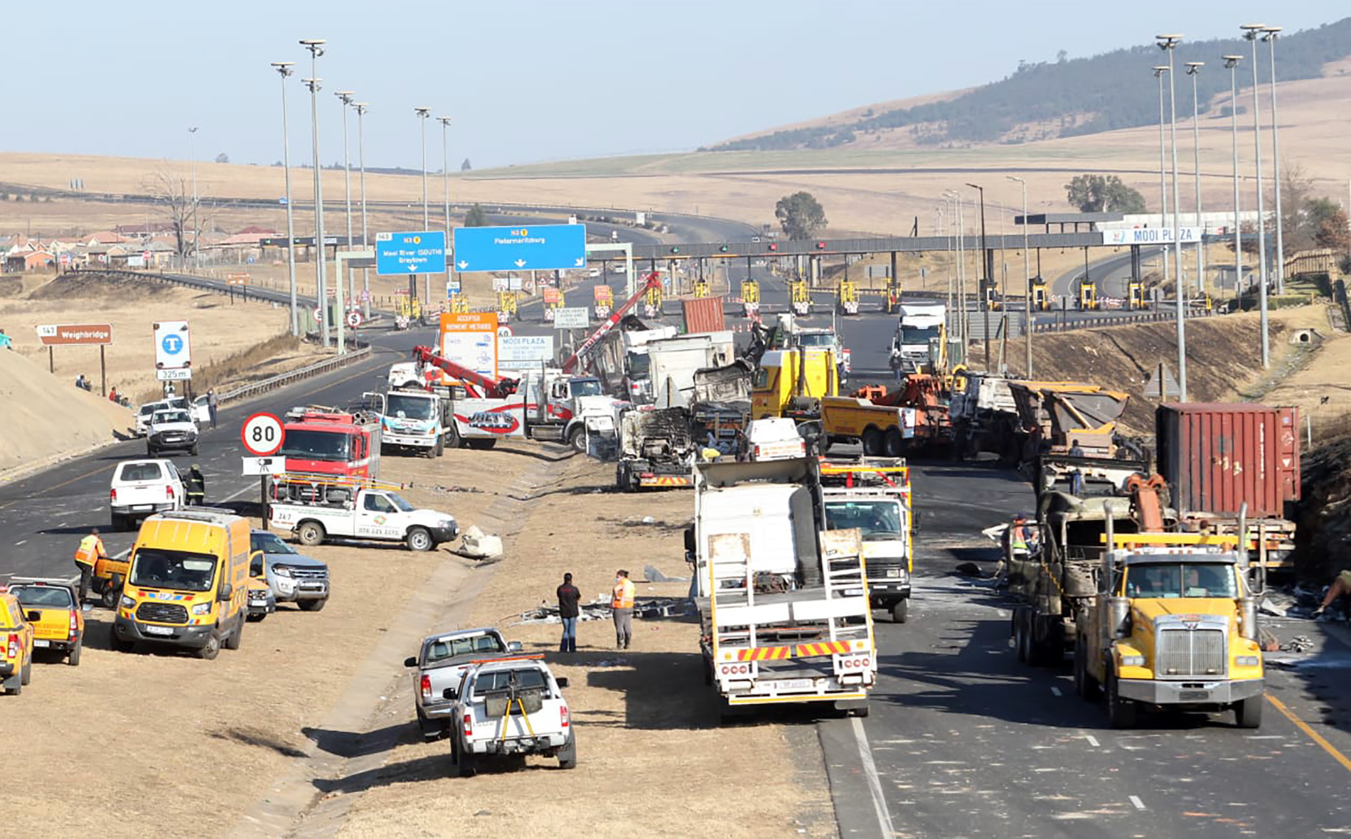 Thuggery and property damage in Zuma support protests, Ramaphosa appeals for violence to stop