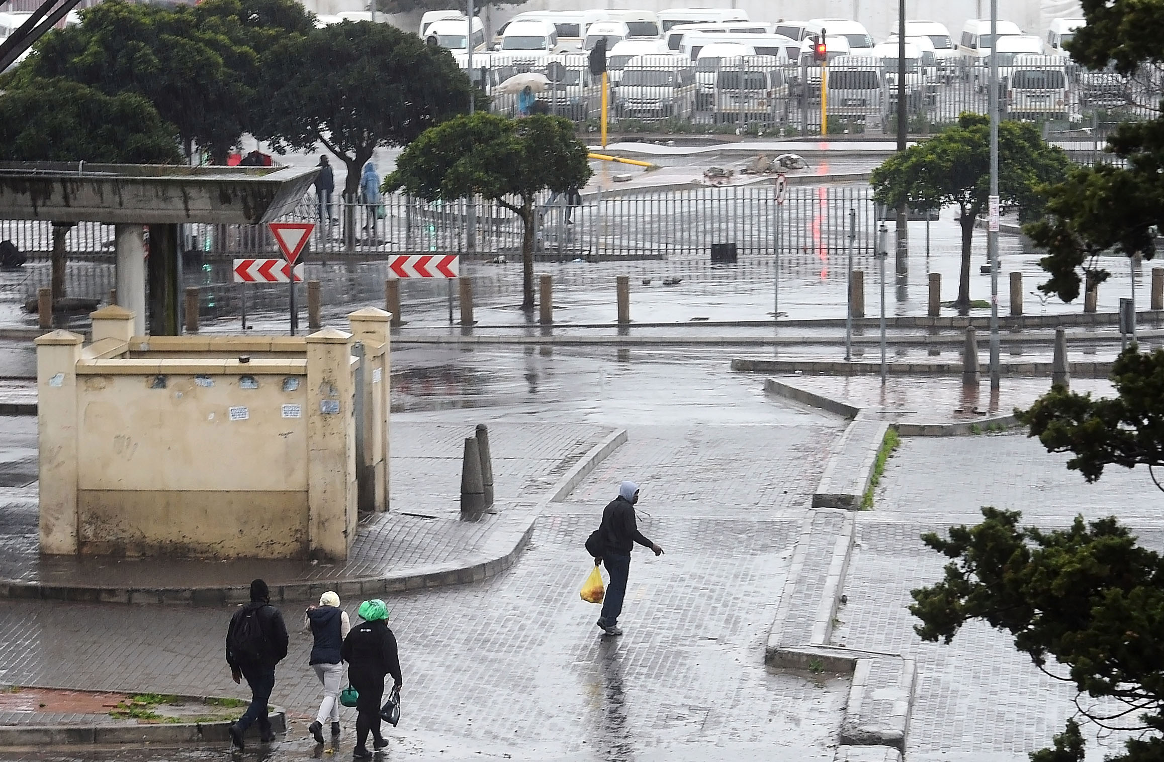 Cosatu asks employers to be sensitive to workers’ struggles during ongoing Cape taxi unrest