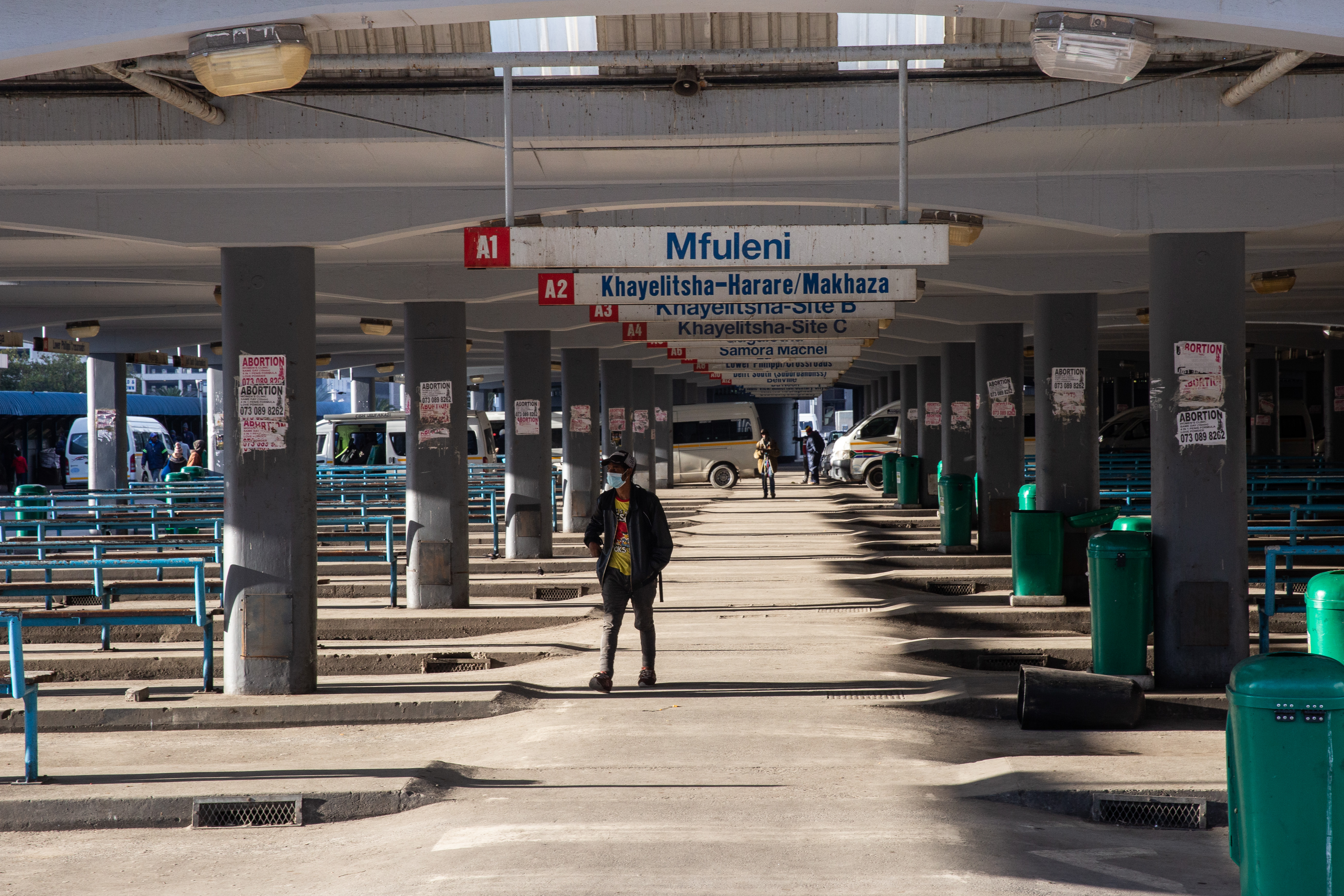 Winde vows to arrest ‘warlords and thugs’ in the Cape Town taxi industry