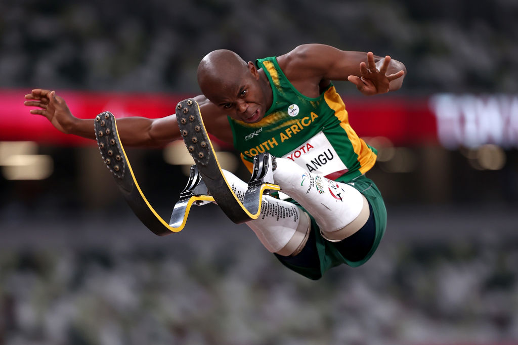 Mahlangu and Weyers paint Tokyo gold for Team SA