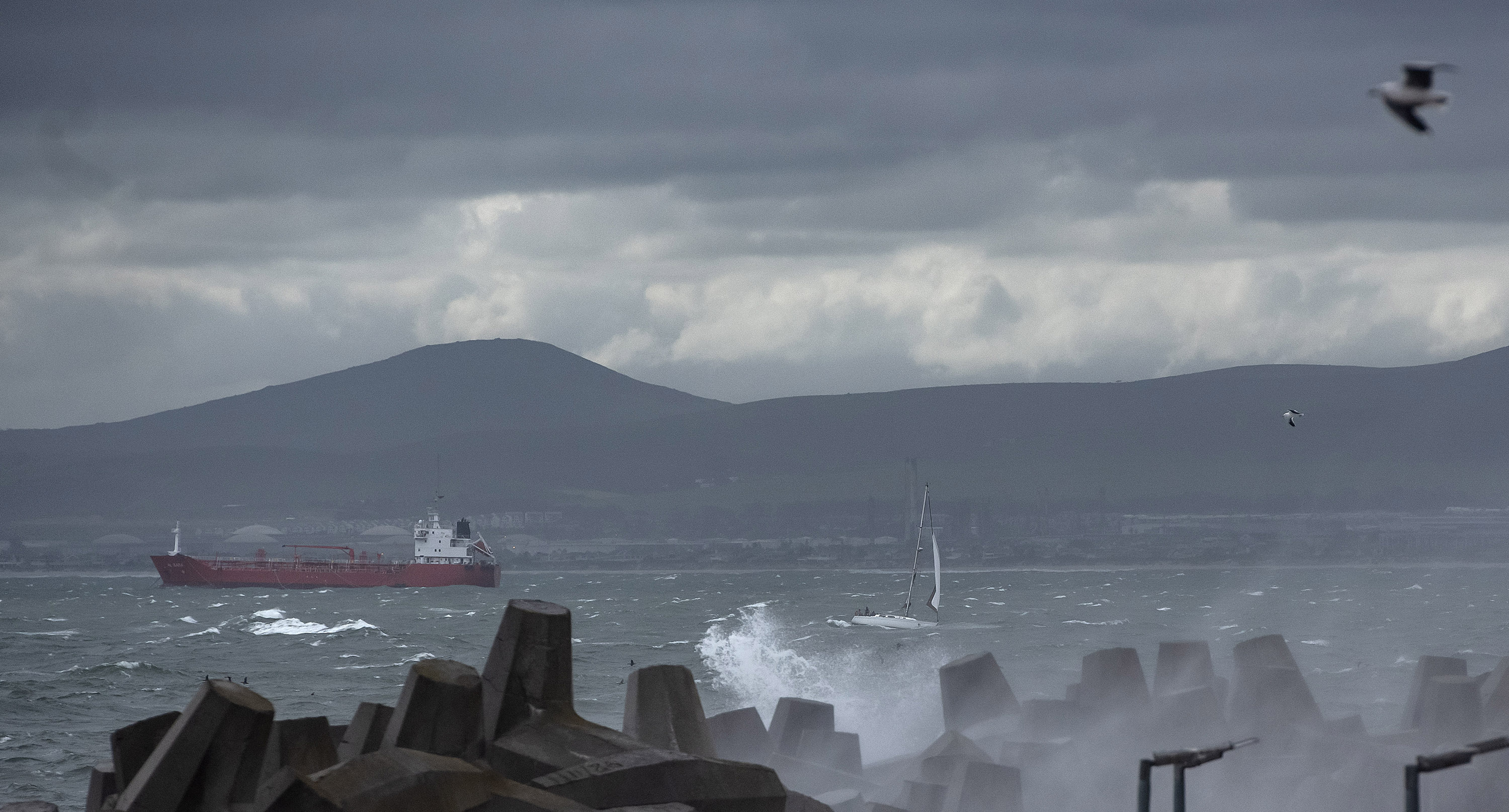 Cold front lashes Western Cape before moving to other parts of SA, bringing snowfall and fierce winds