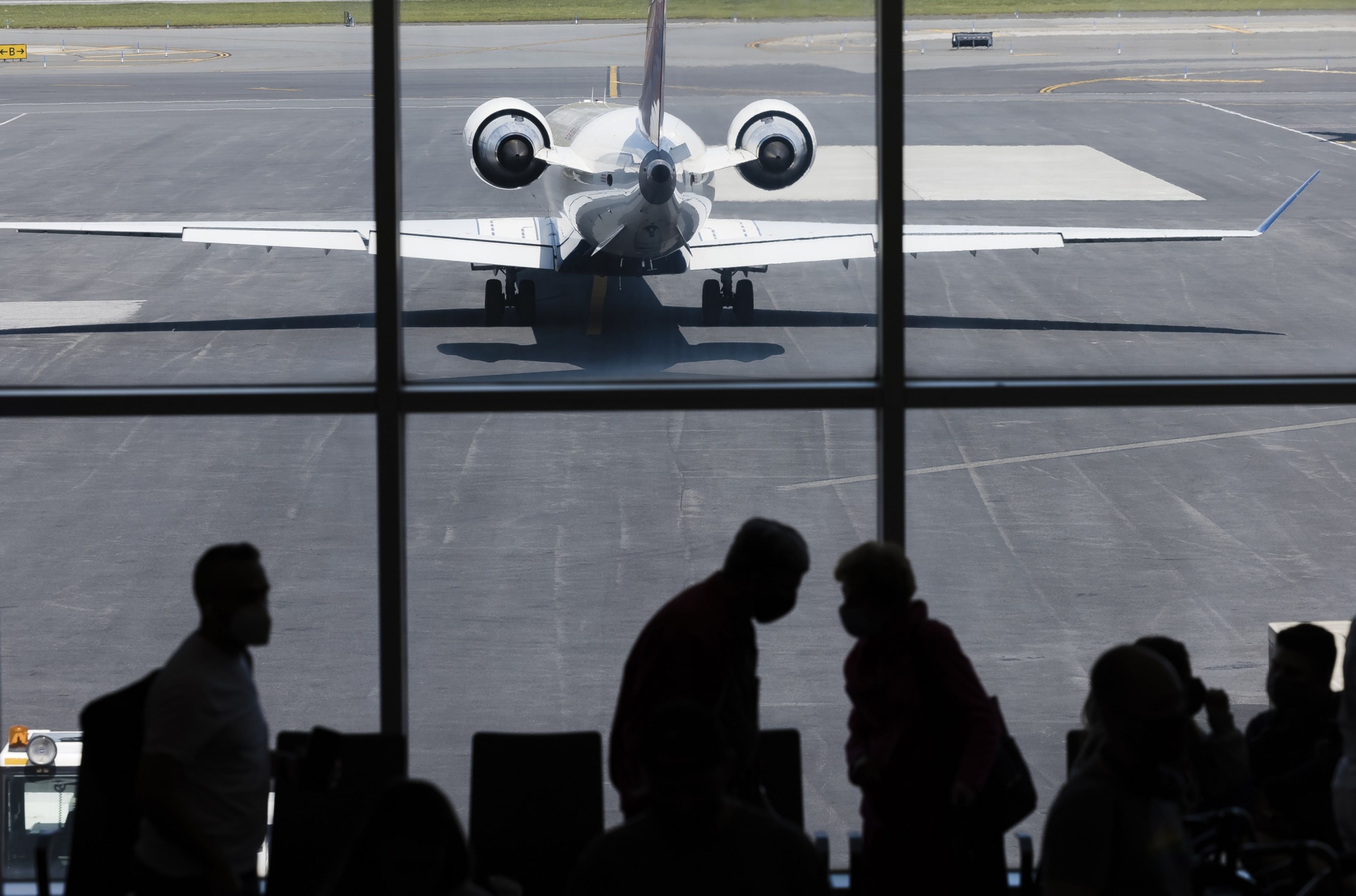 Aviation Regulators Seek Help Enforcing Laws Against Air Rage