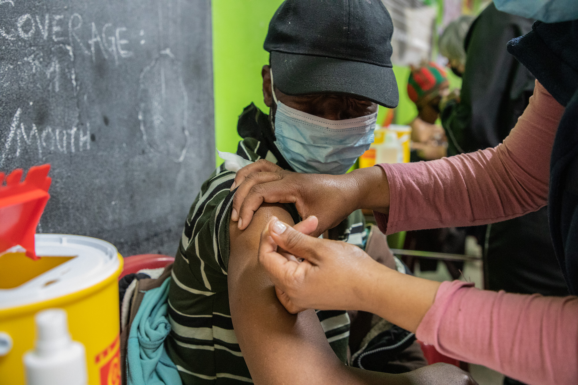 Still no national plan to ensure access to vaccines for ‘the undocumented’