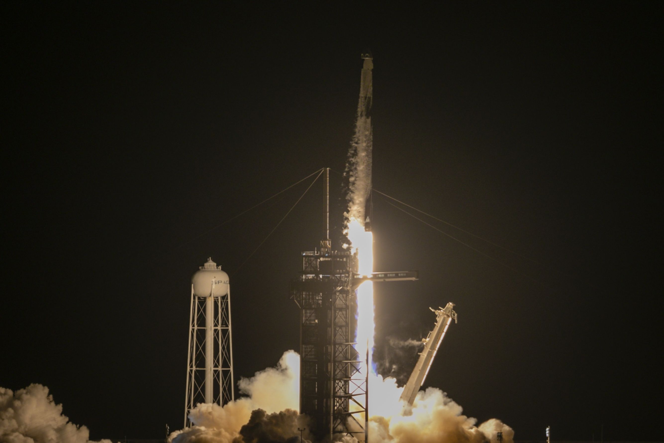 SpaceX Launches Inspiration4 All-Civilian Mission
