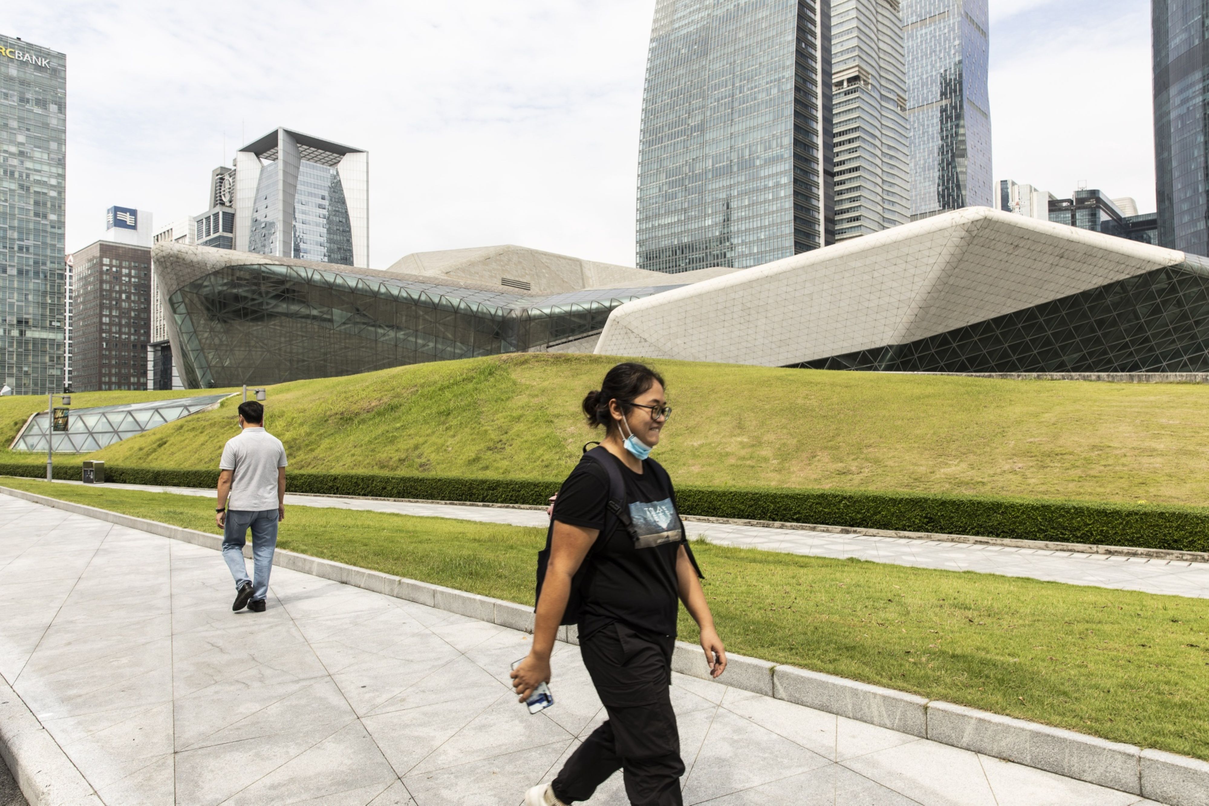 China Property and Energy Crises Deliver Blow to GDP Growth