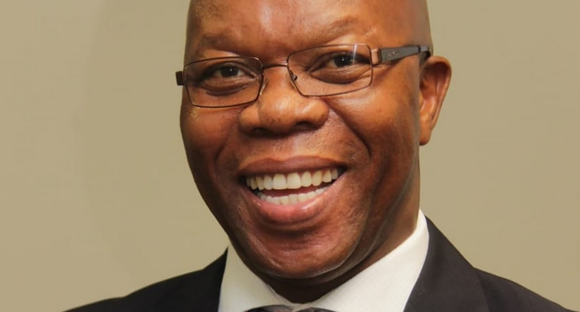 Senior manager named in parliamentary suicide note still on the payroll