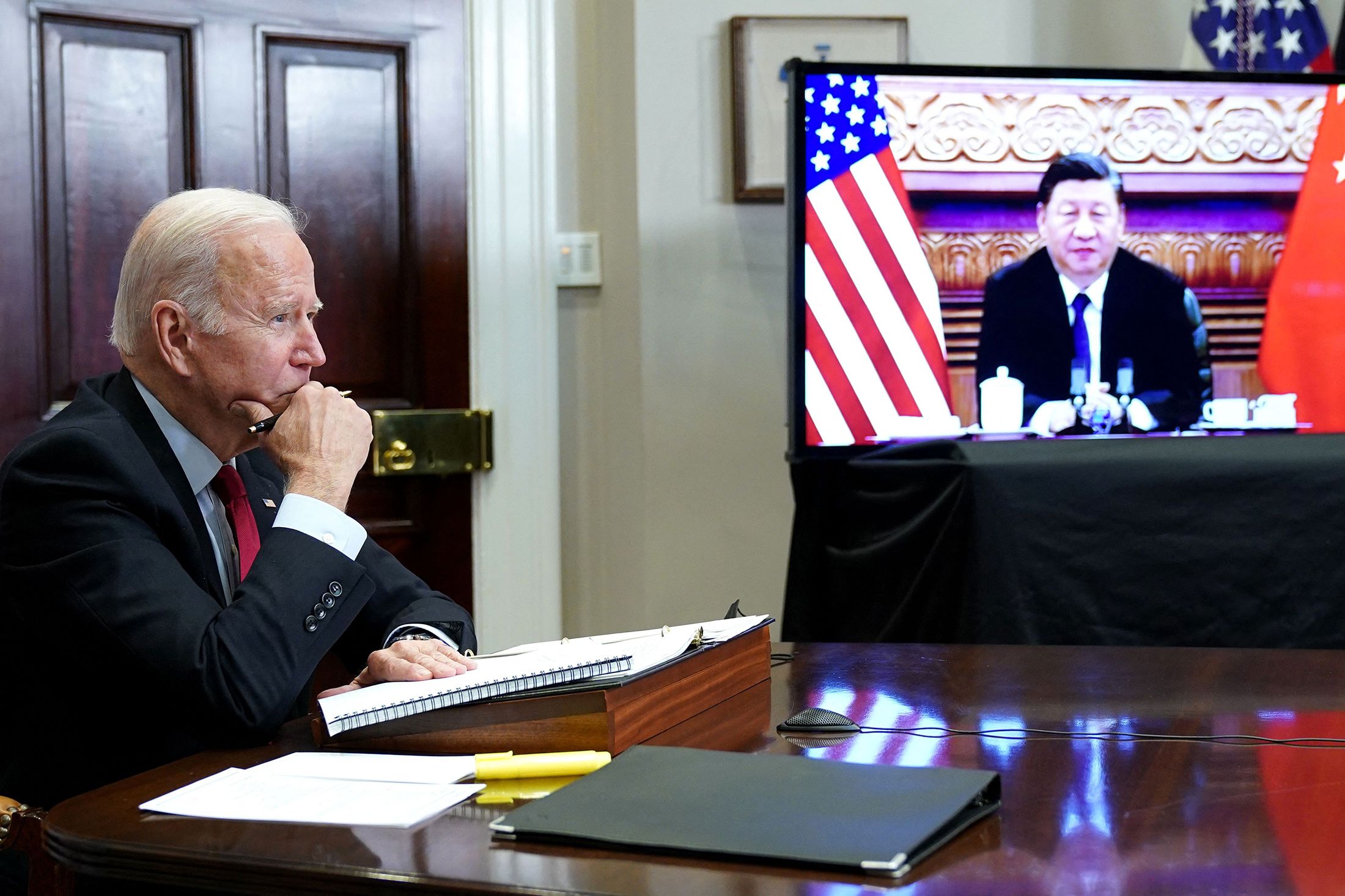 Biden, Xi Begin Summit Aiming to Ease Tense Relationship
