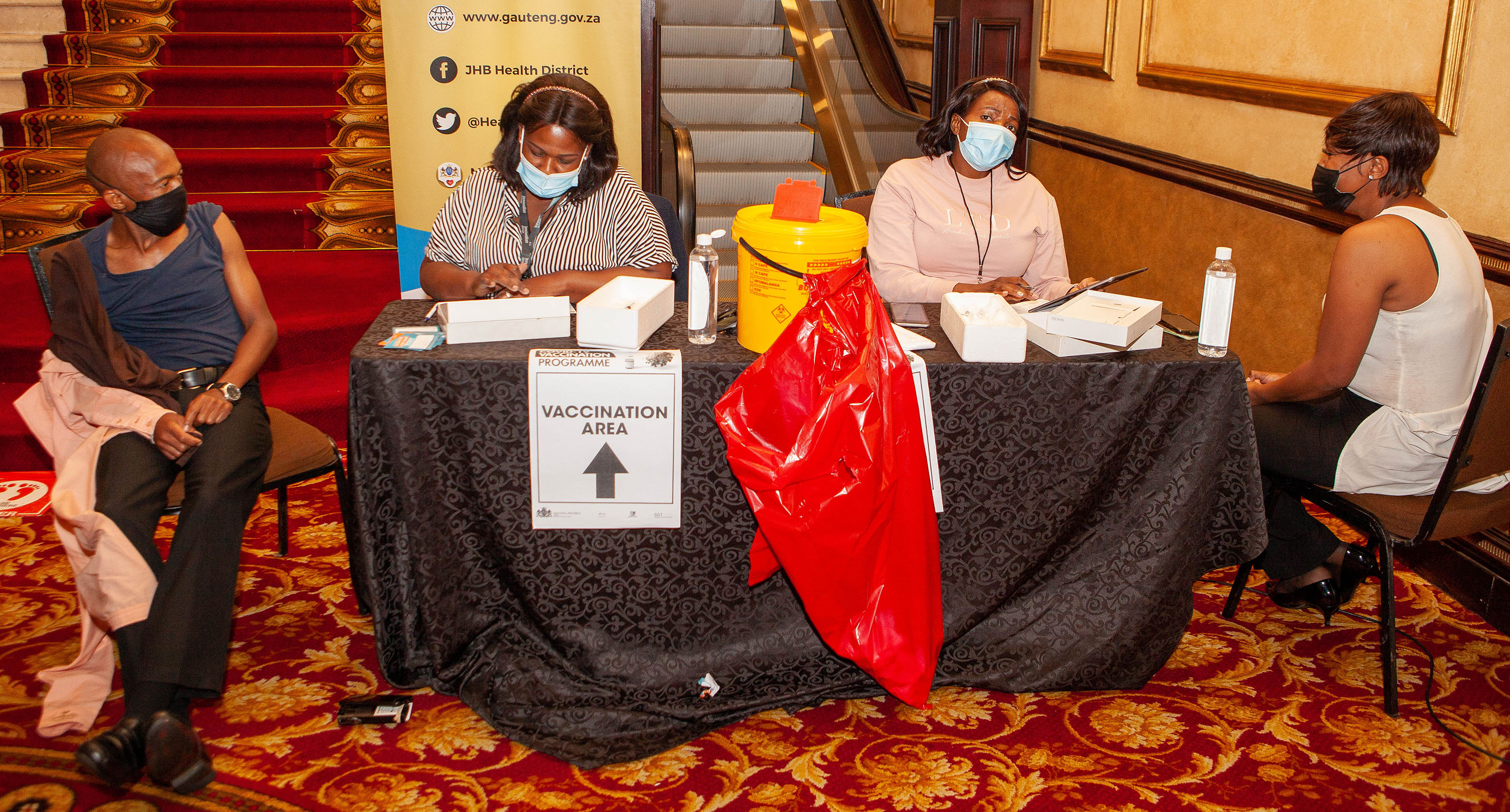 Bloomberg-Global-Update25/11