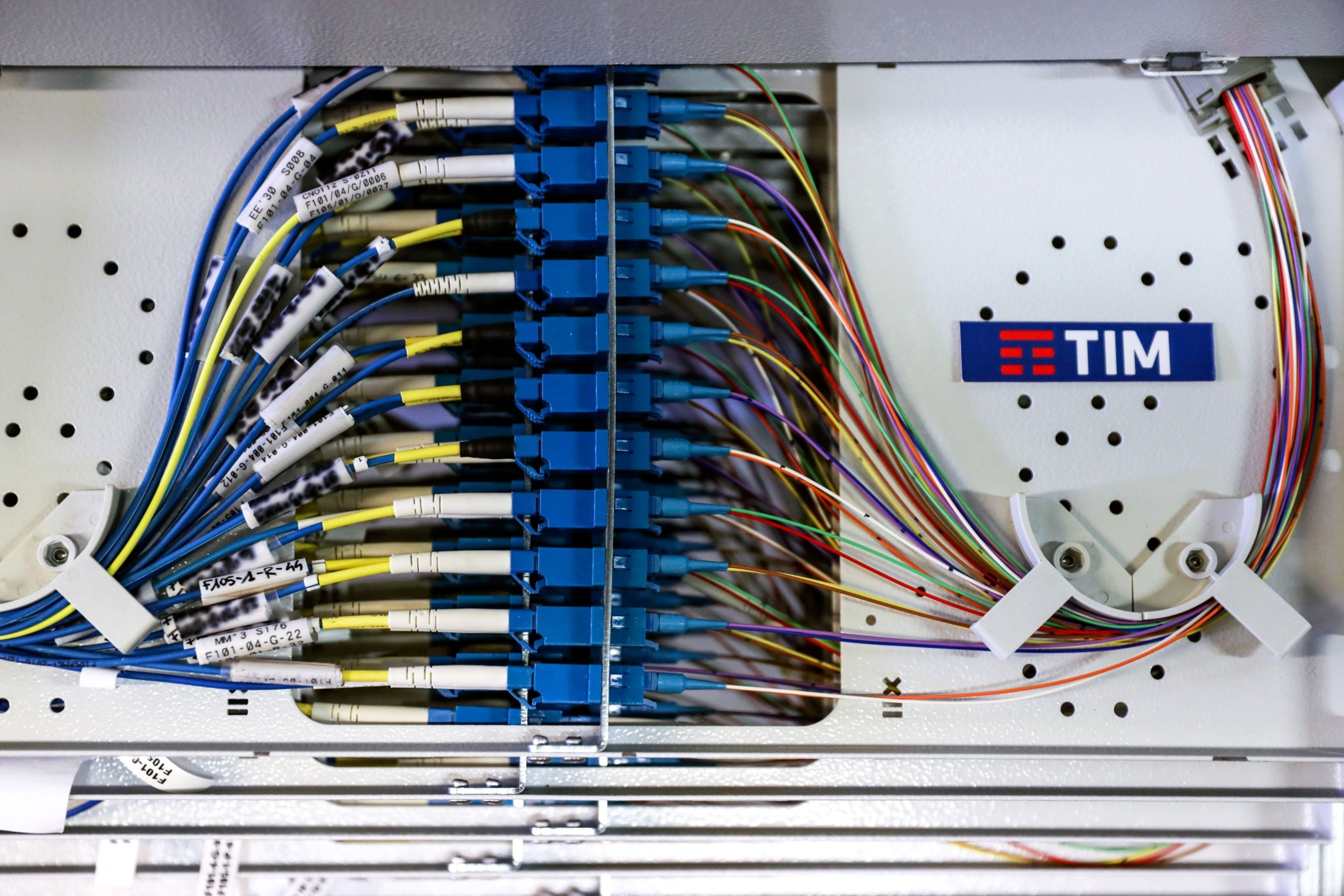 Telecom Italia SpA Network Installations Ahead of Company Results