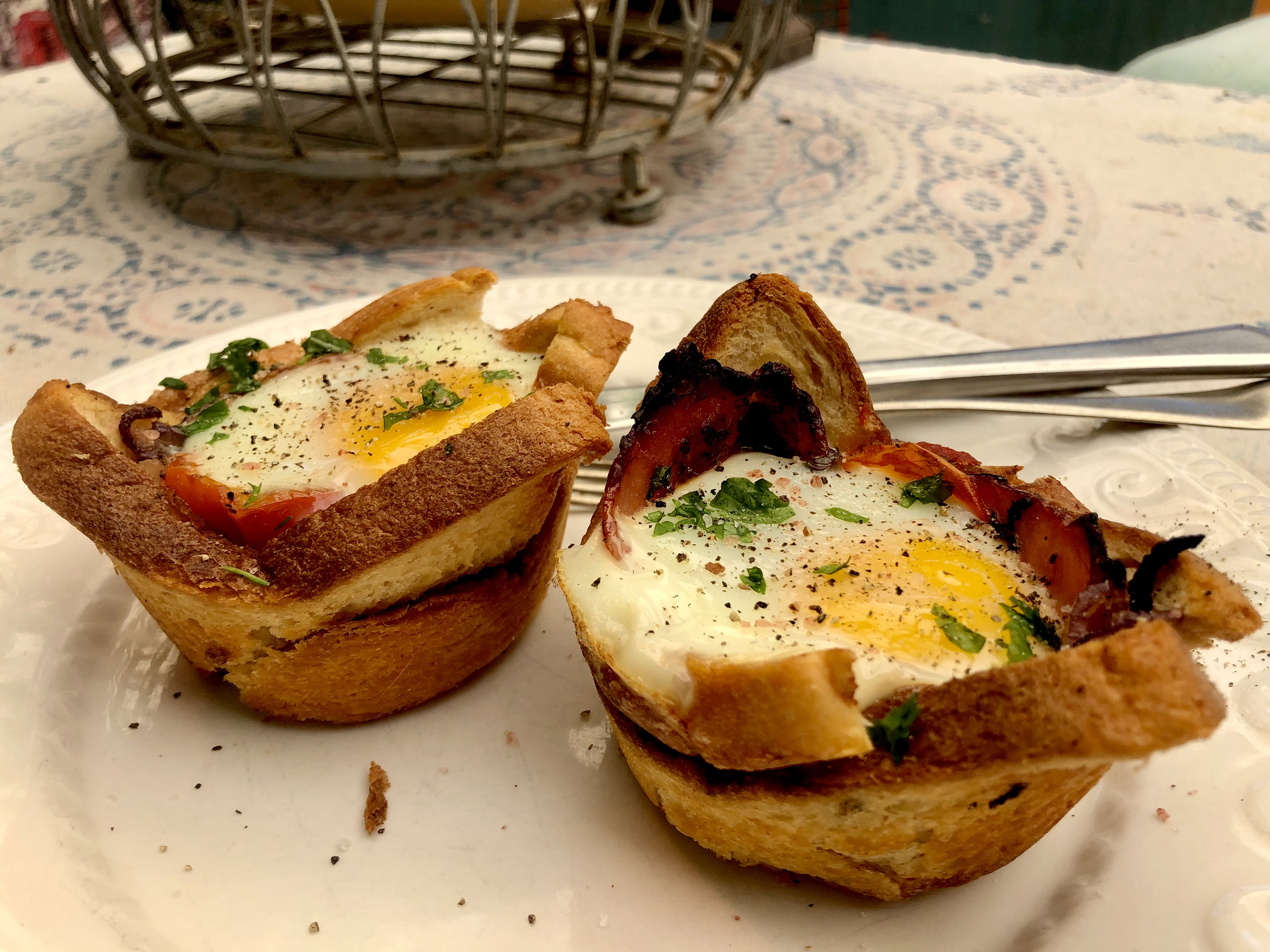 Lekker Brekker Monday: Bacon and egg cups