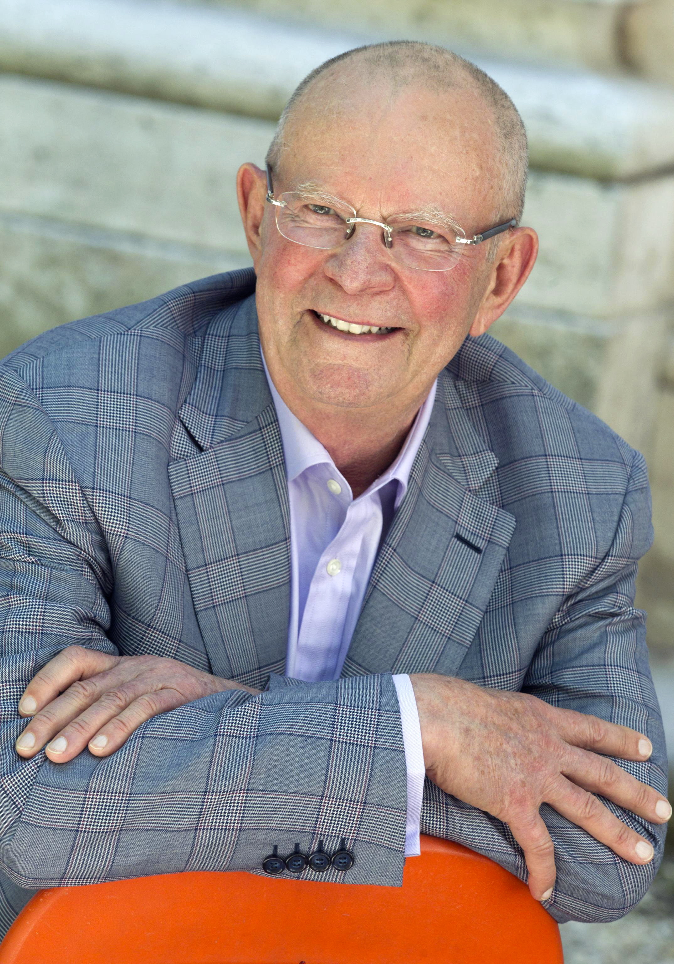 Wilbur Smith, bestselling author who reinvented the adventure novel, dies at eighty-eight