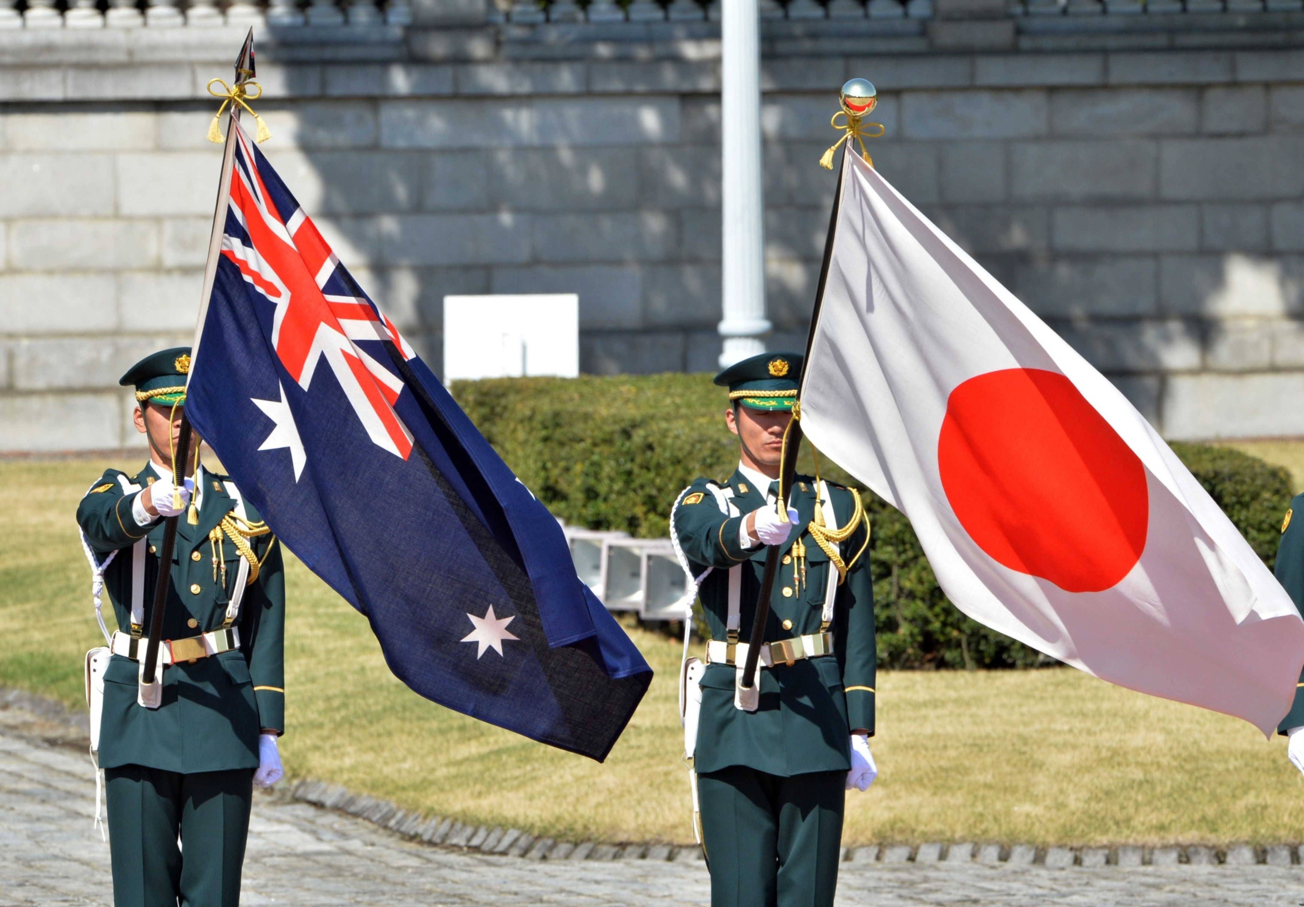 Japan, Australia to Sign Defense Pact in Move That May Irk China